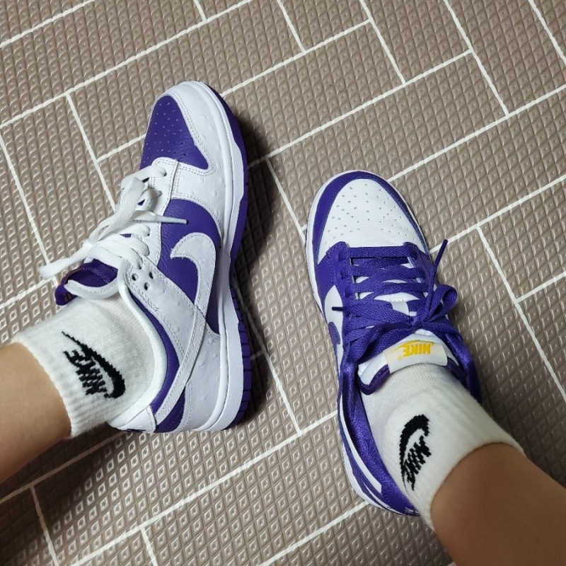 (W) Nike Dunk Low SE Flip 착용 스타일 - 5