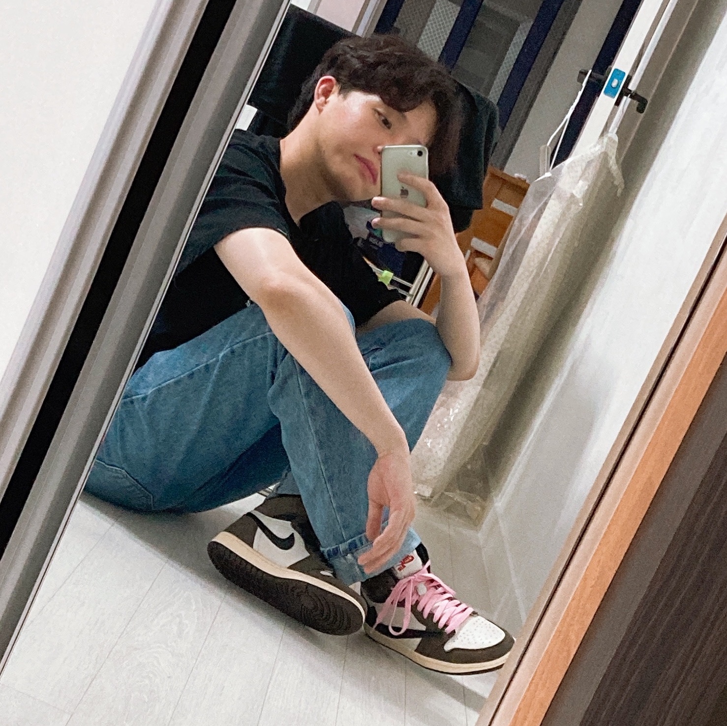 Jordan 1 x Travis Scott Retro High OG SP Mocha 착용 스타일