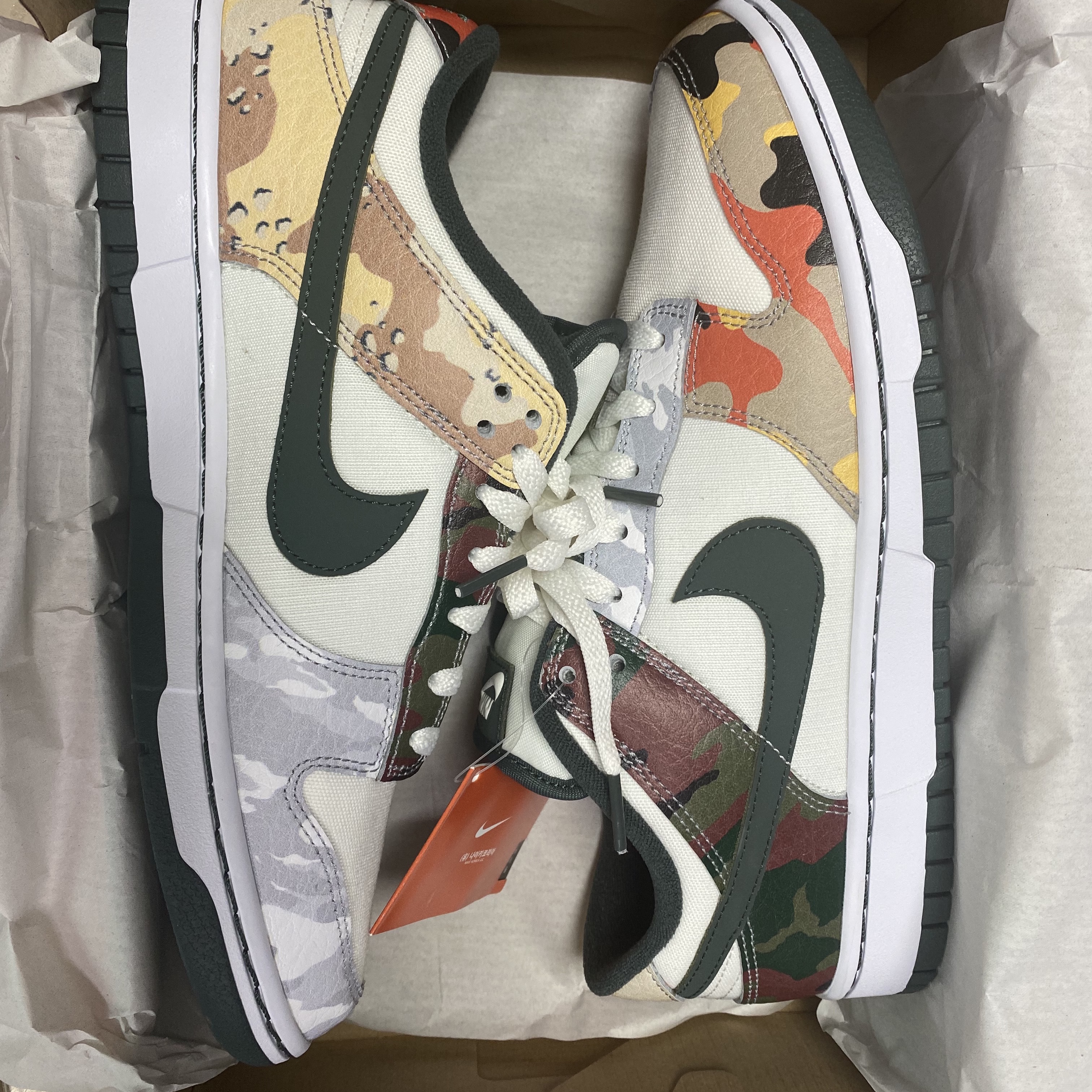 Nike Dunk Low SE Sail Multi Camo 착용 스타일