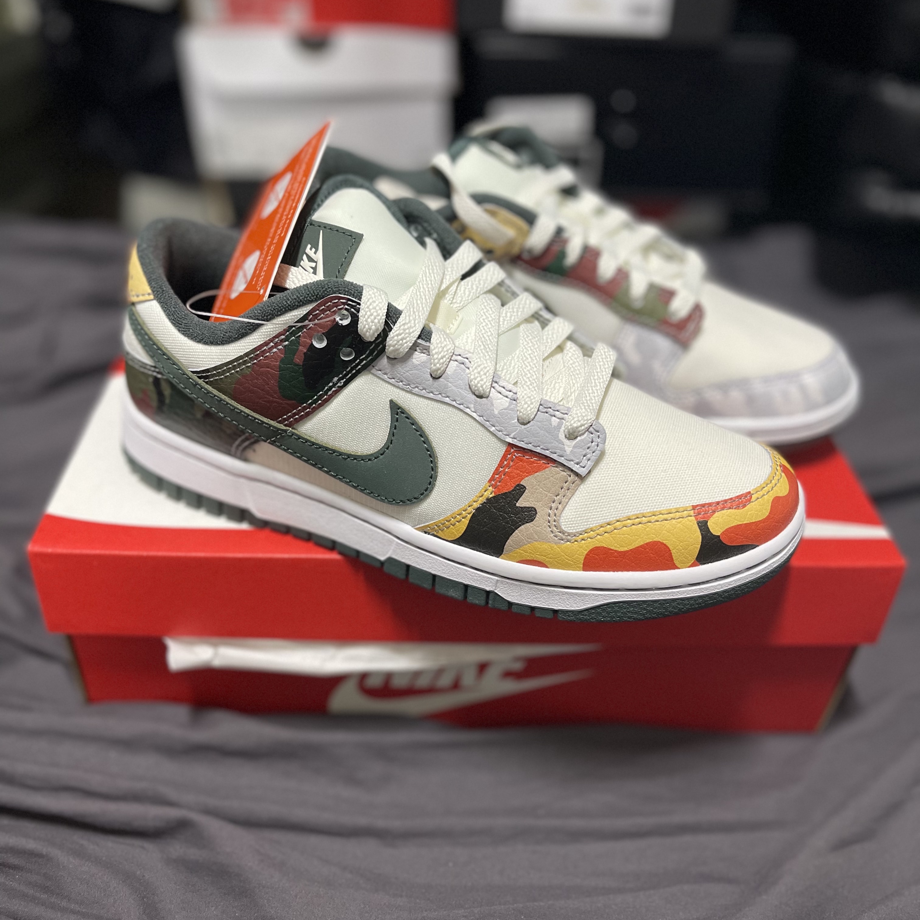 Nike Dunk Low SE Sail Multi Camo 착용 스타일