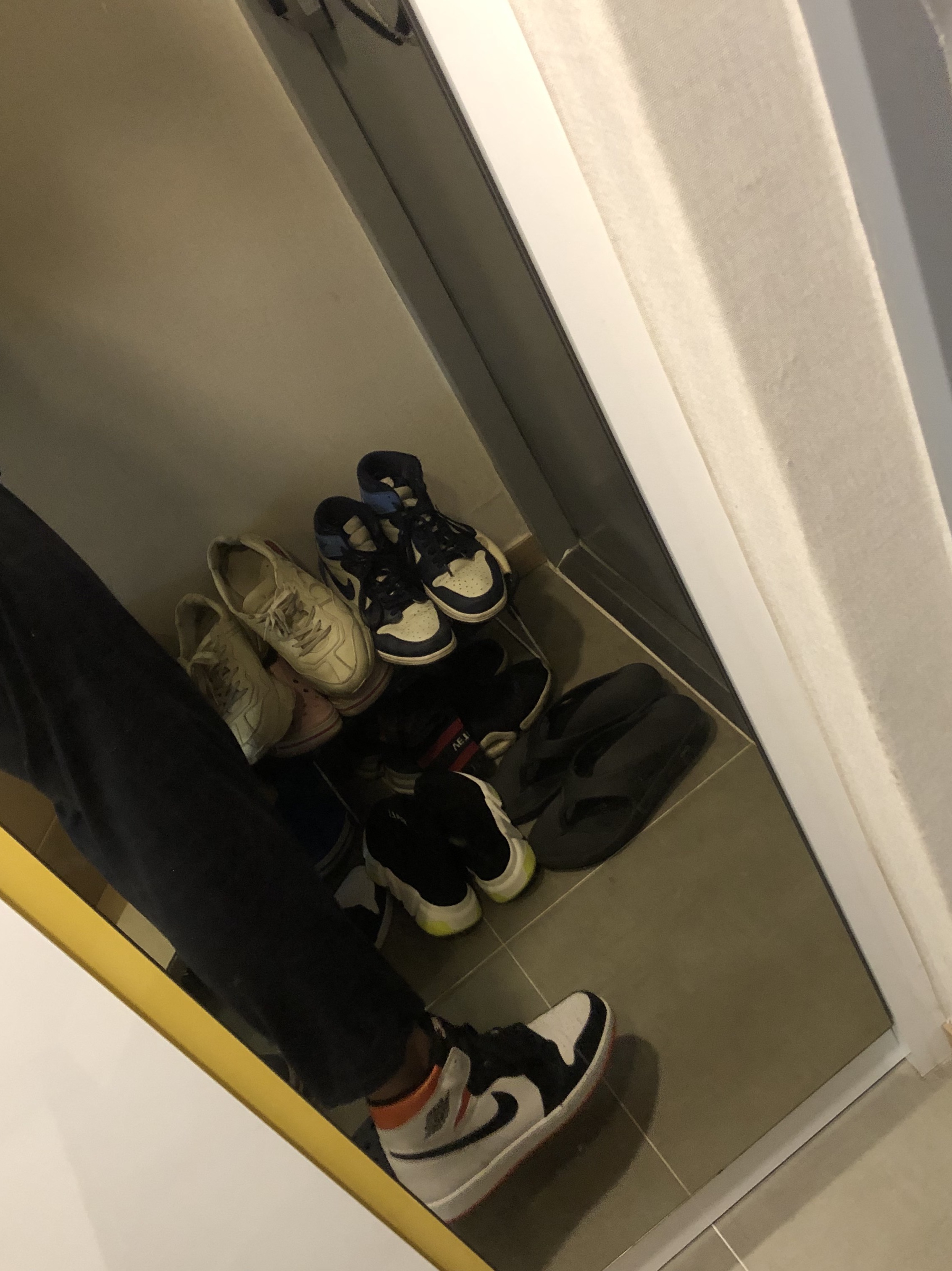 Jordan 1 Retro High OG Electro Orange, Jordan 1 Retro High Obsidian UNC 착용 스타일