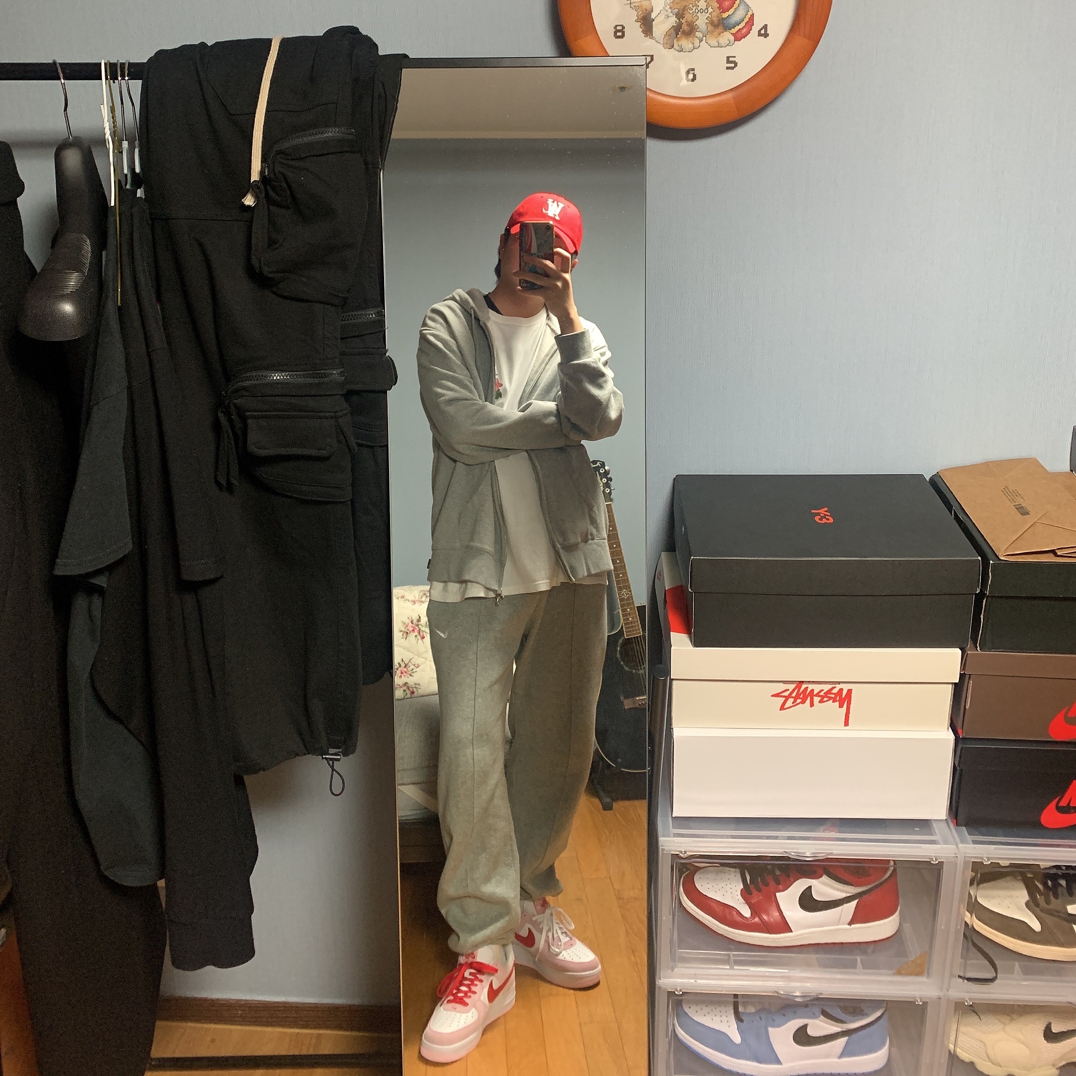 Nike Air Force 1 '07 QS Valentine's Day, Jordan 1 Retro High OG Chicago 2015 착용 스타일