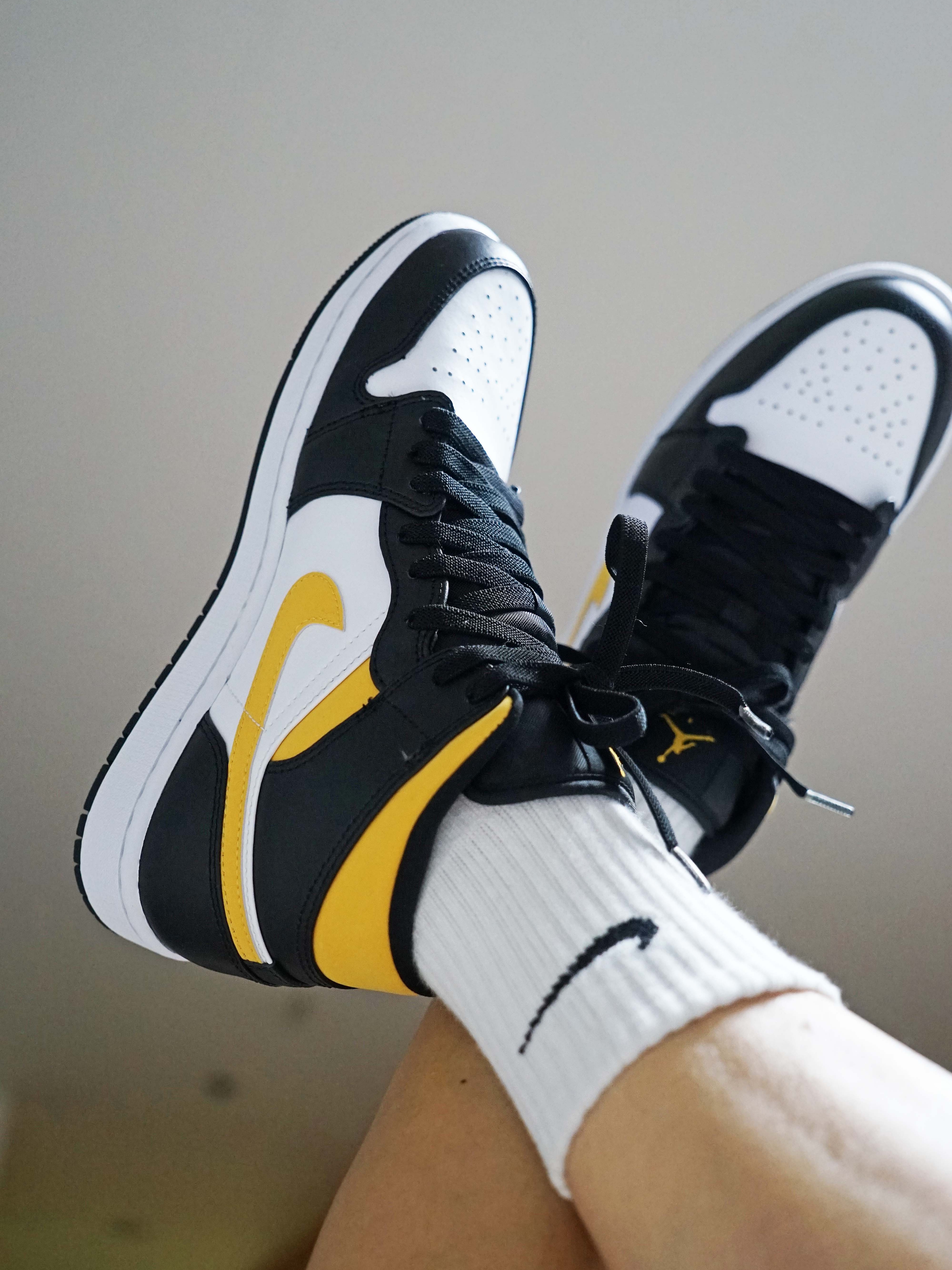 Jordan 1 Mid Pollen 착용 스타일 - 2