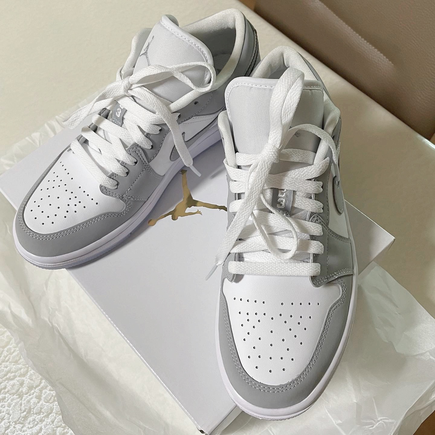 (W) Jordan 1 Low White Wolf Grey 착용 스타일 - 2