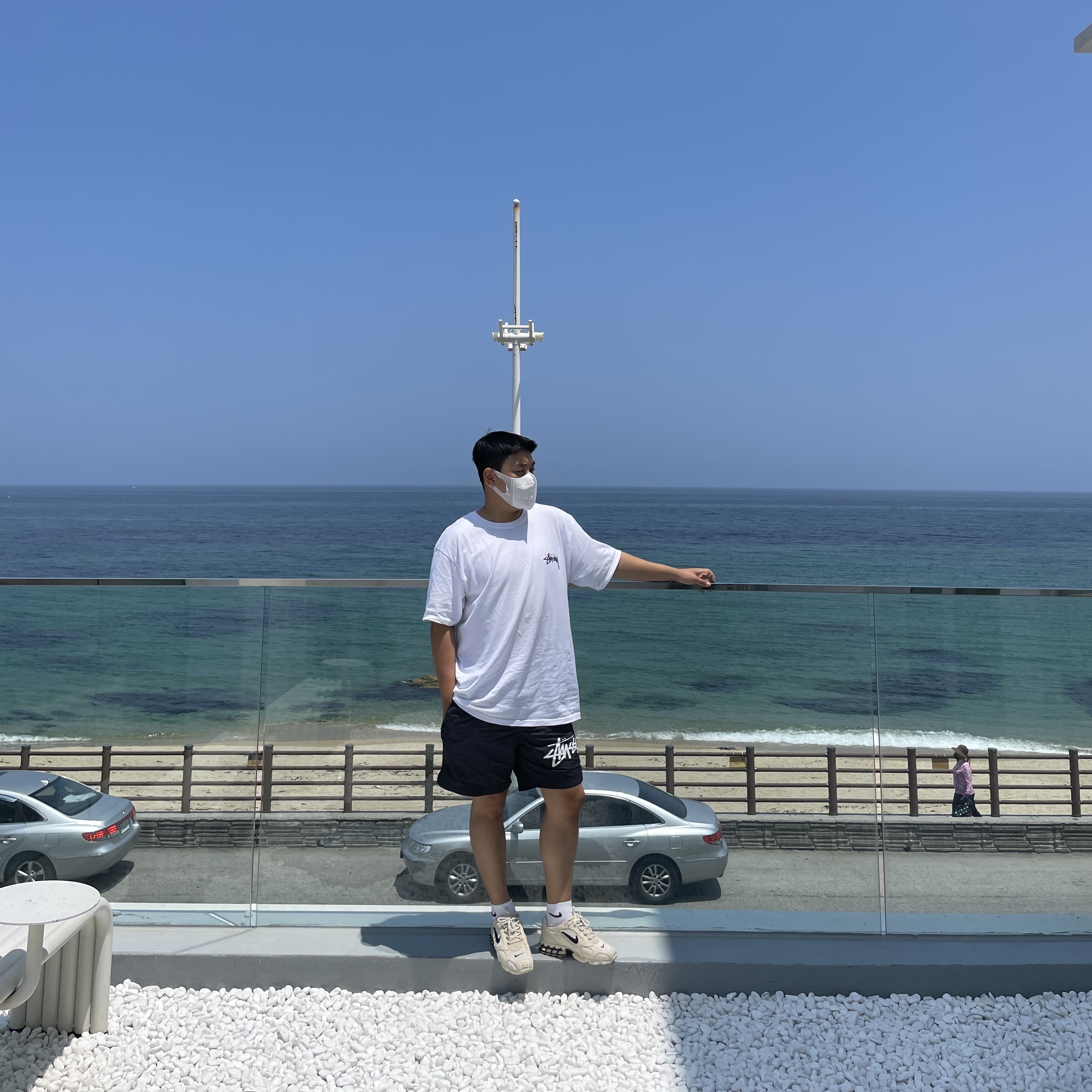 Nike x Stussy Air Zoom Spiridon Cage 2 Fossil, Nike x Stussy Water Shorts Off Noir 착용 스타일