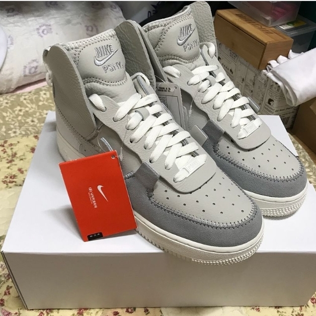Nike Air Force 1 High PSNY Grey 착용 스타일 - 1