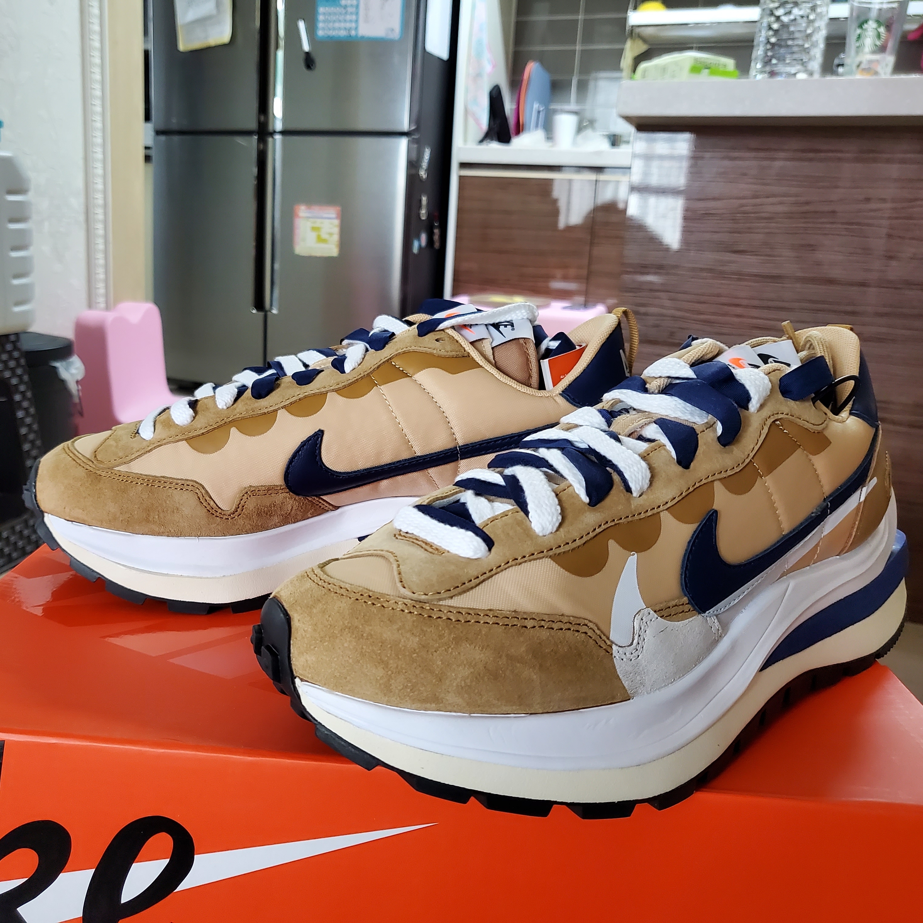 Nike x Sacai VaporWaffle Sesame and Blue Void 착용 스타일 - 1
