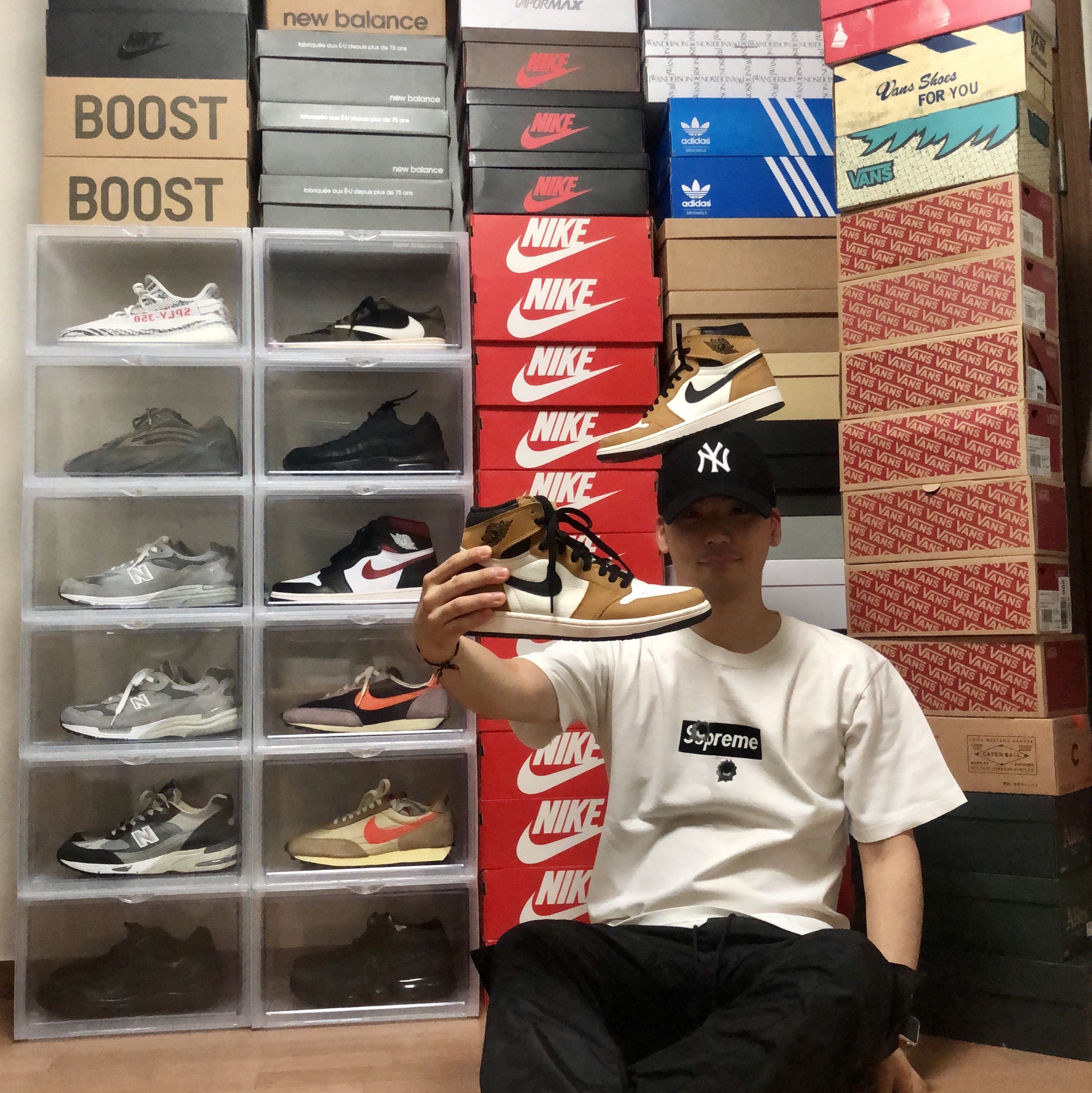 Jordan 1 Retro High Rookie of the Year, Nike Daybreak SP Vegas Gold College Orange 착용 스타일