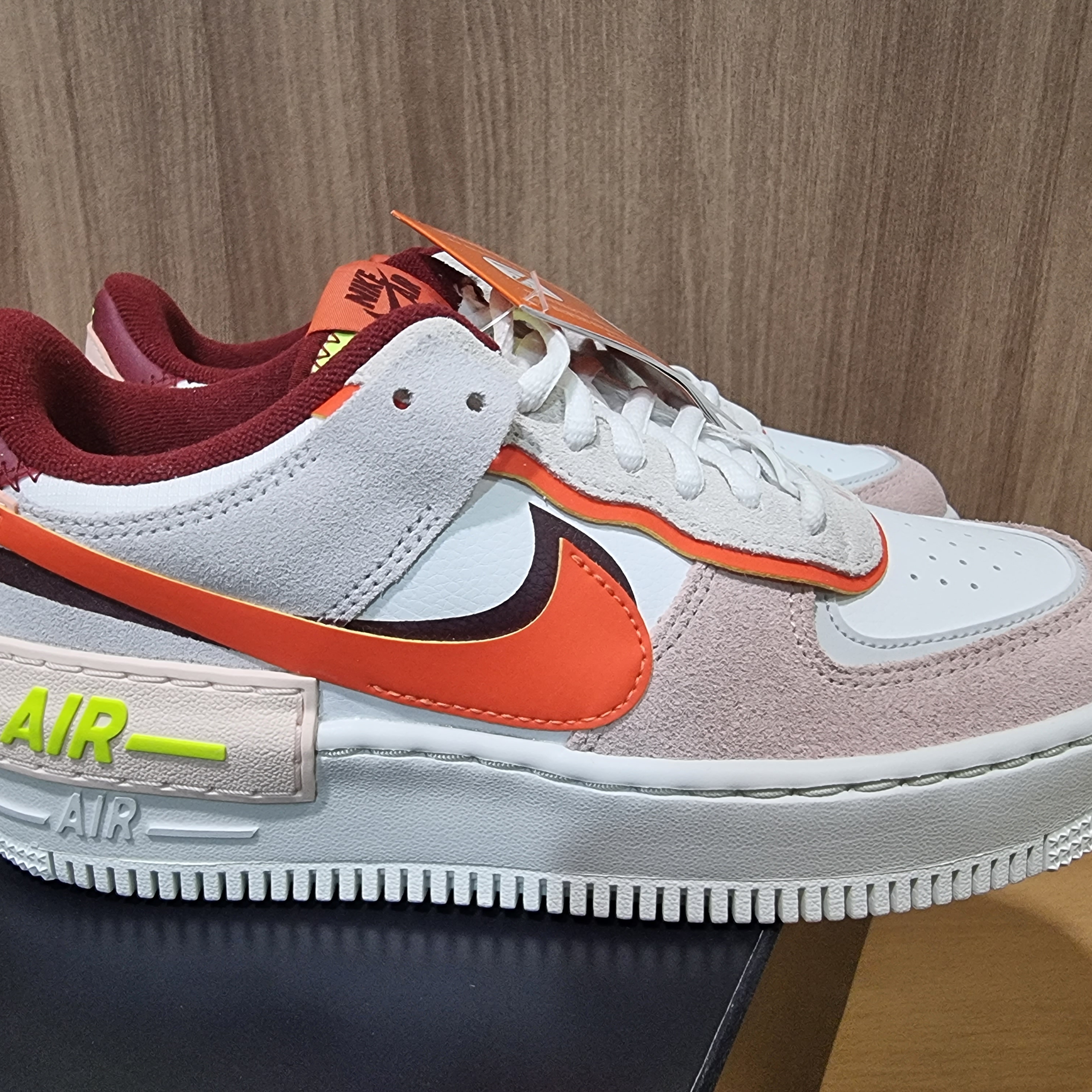 (W) Nike Air Force 1 Shadow Orange Pearl 착용 스타일 - 2