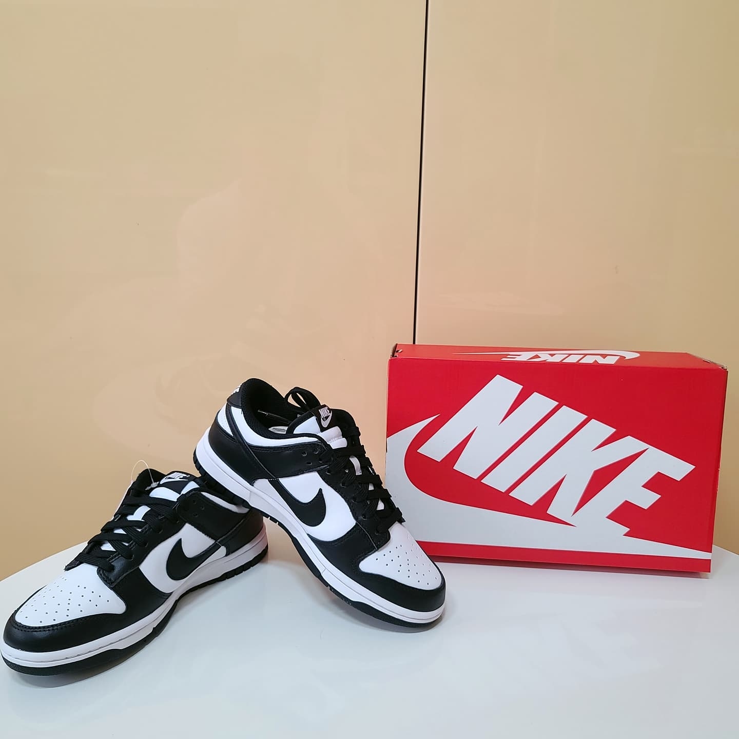 (W) Nike Dunk Low Black 착용 스타일 - 2