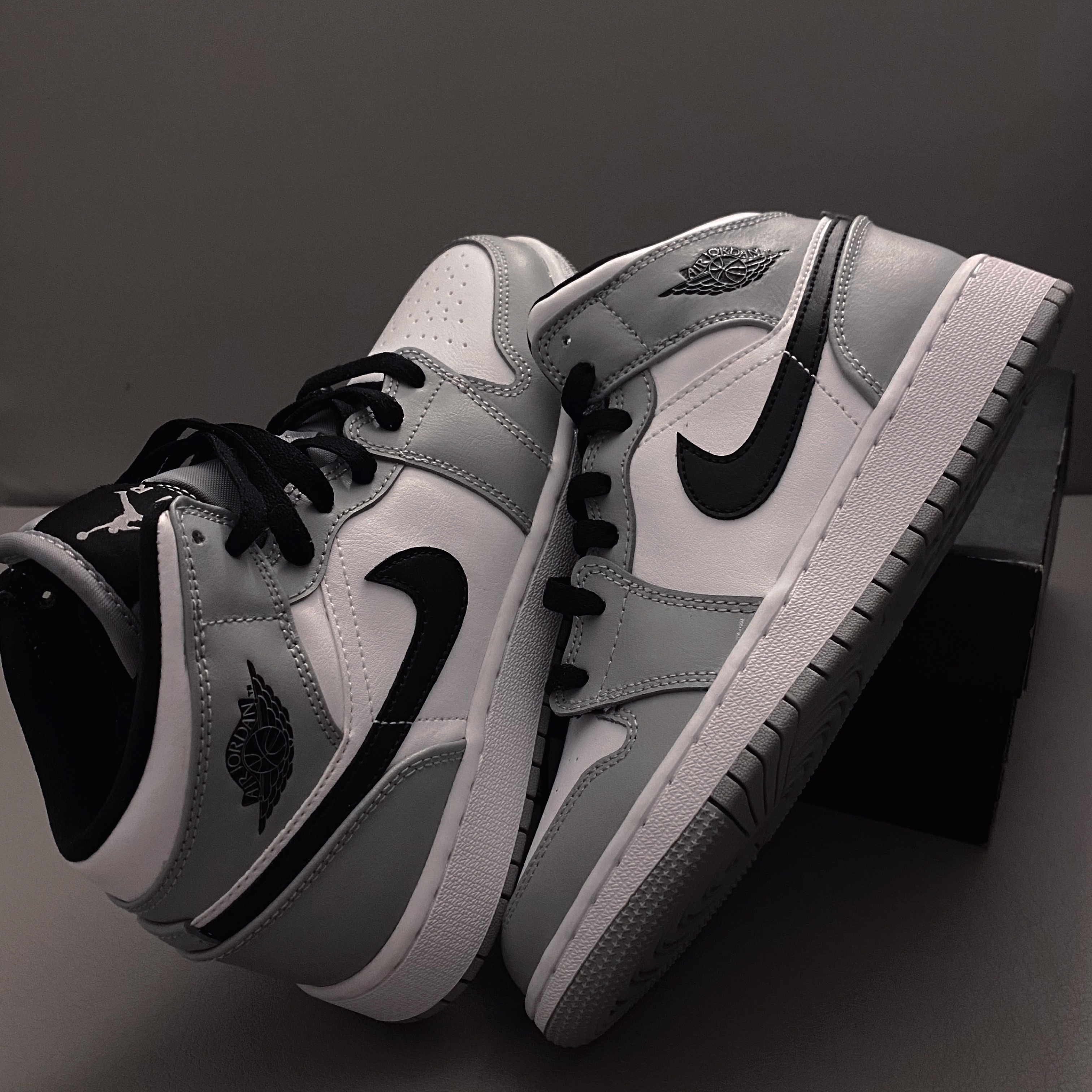 (GS) Jordan 1 Mid Light Smoke Grey, Jordan 1 Mid Light Smoke Grey 착용 스타일