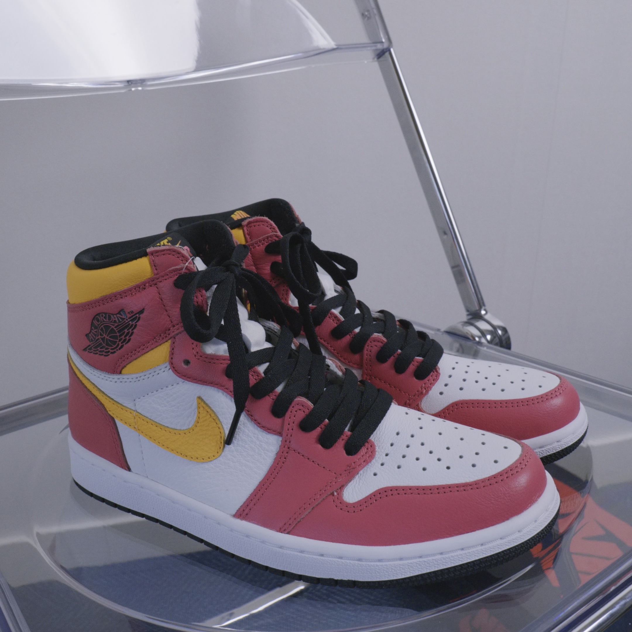 Jordan 1 Retro High OG Light Fusion Red 착용 스타일