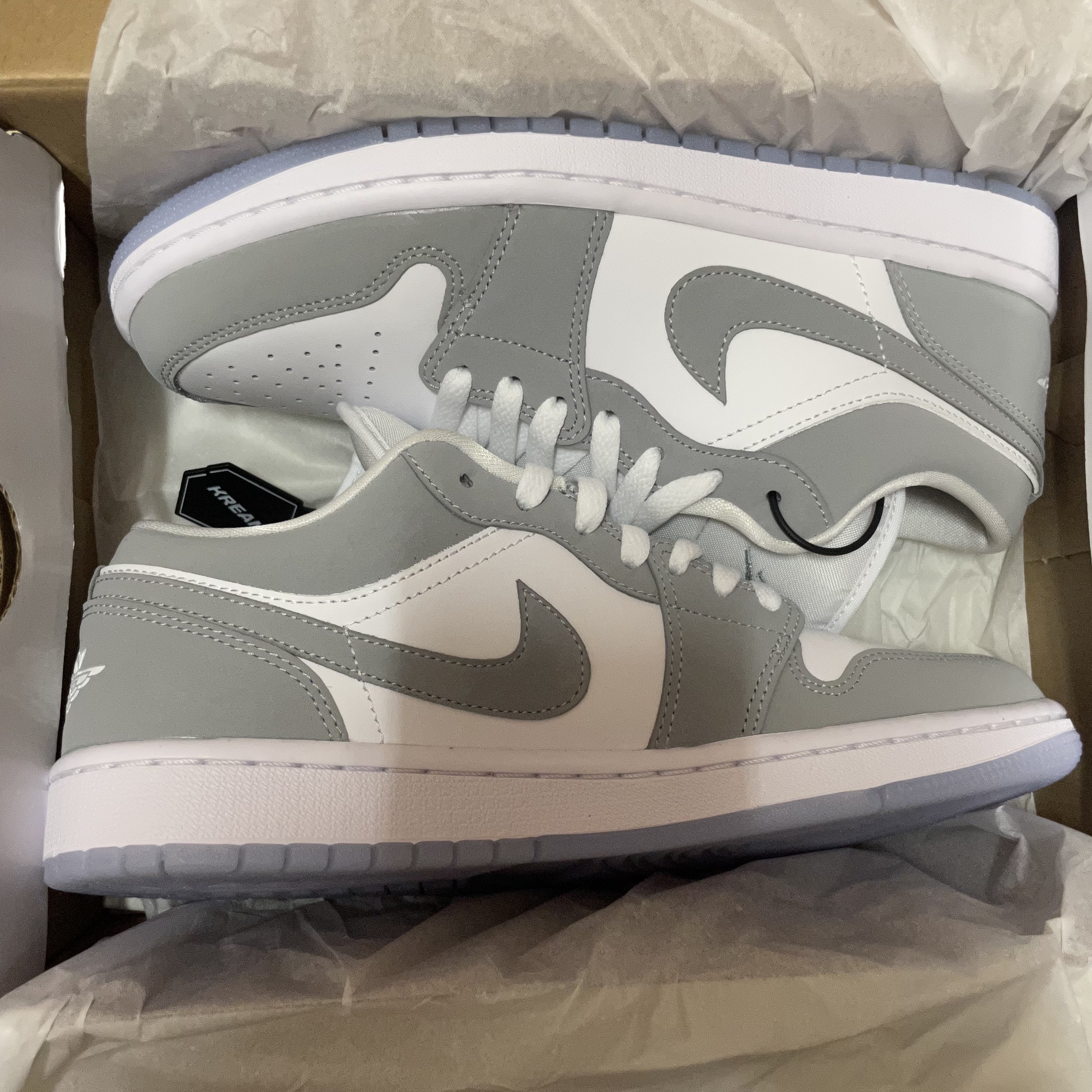 (W) Jordan 1 Low White Wolf Grey 착용 스타일