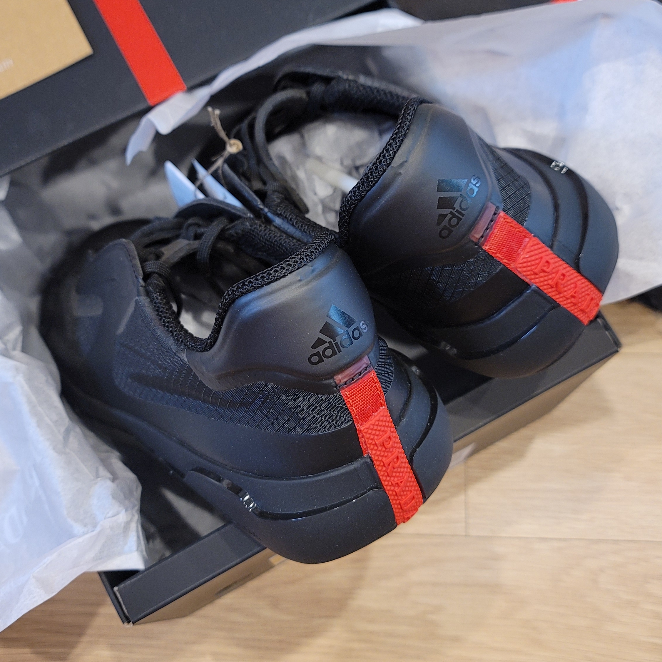 Adidas x Prada A+P Luna Rossa 21 Black 착용 스타일