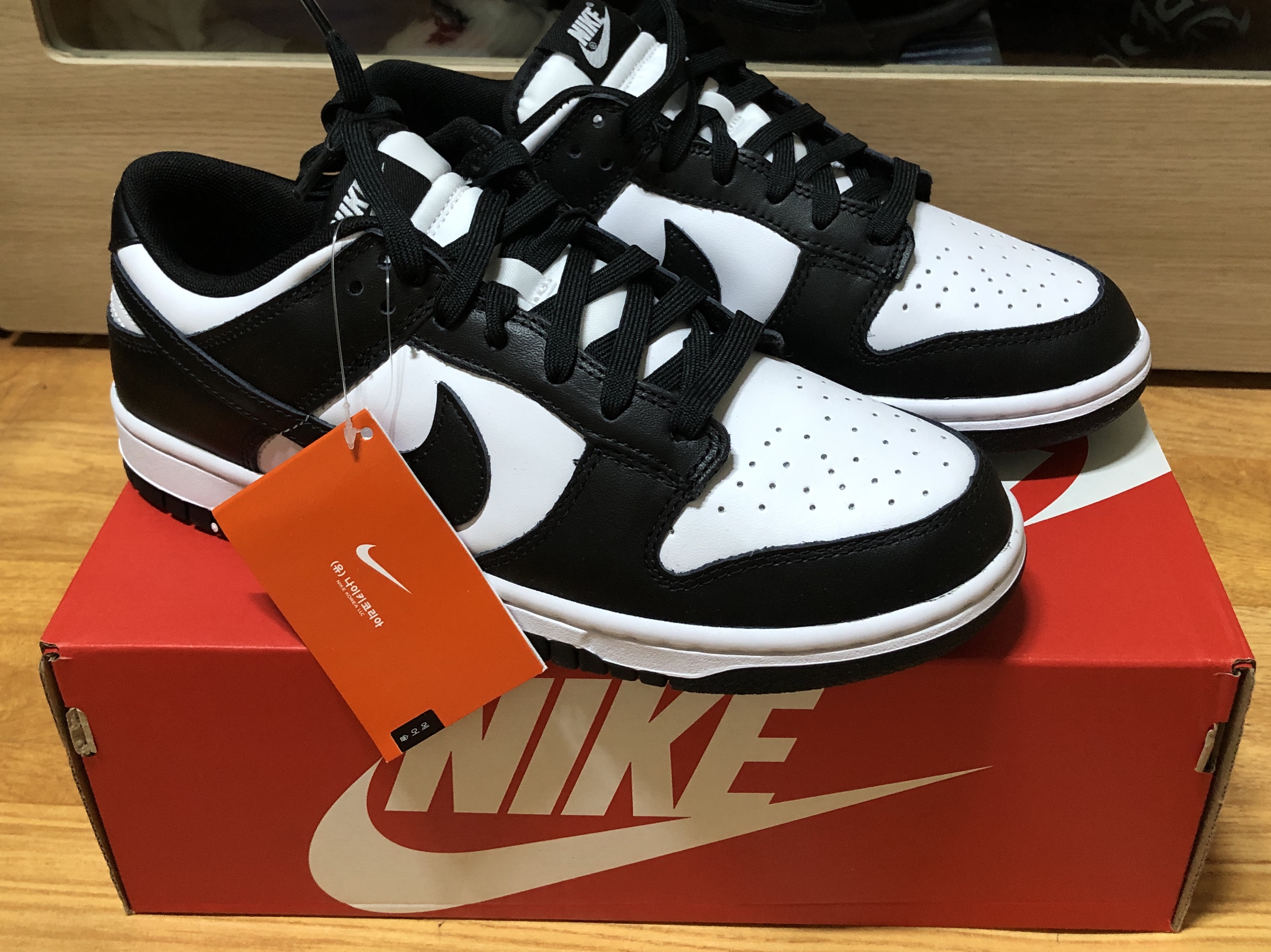 Nike Dunk Low Retro Black 착용 스타일 - 1