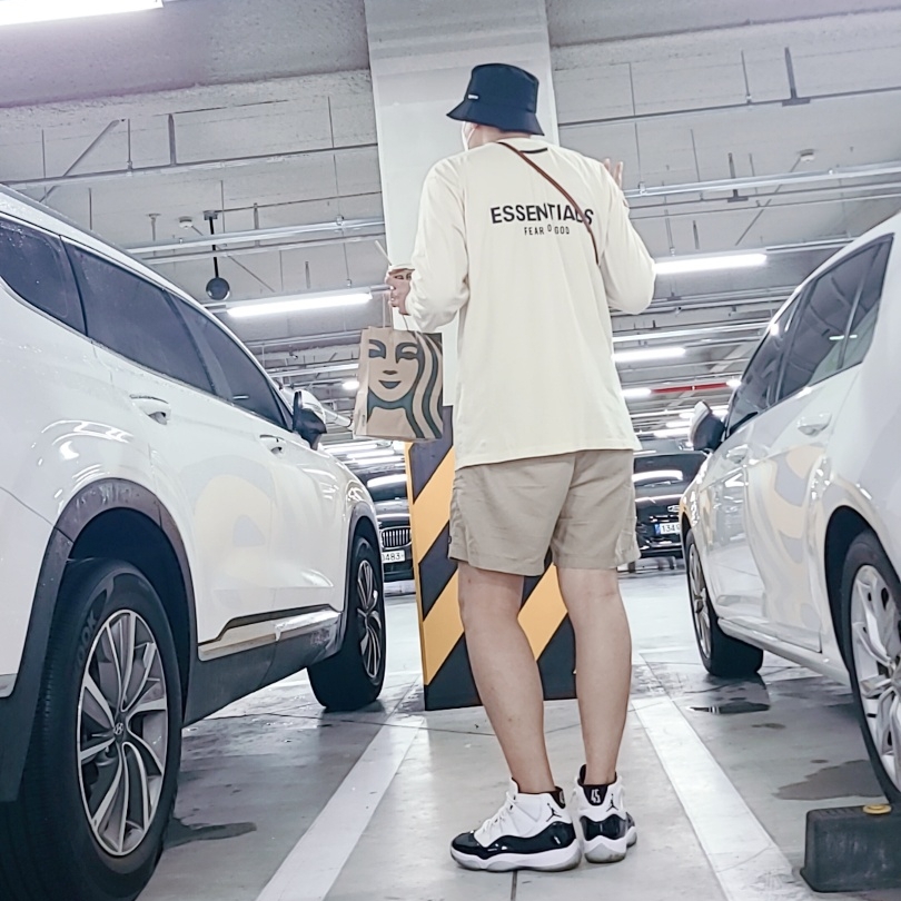 Jordan 11 Retro Concord 2018 착용 스타일 - 2