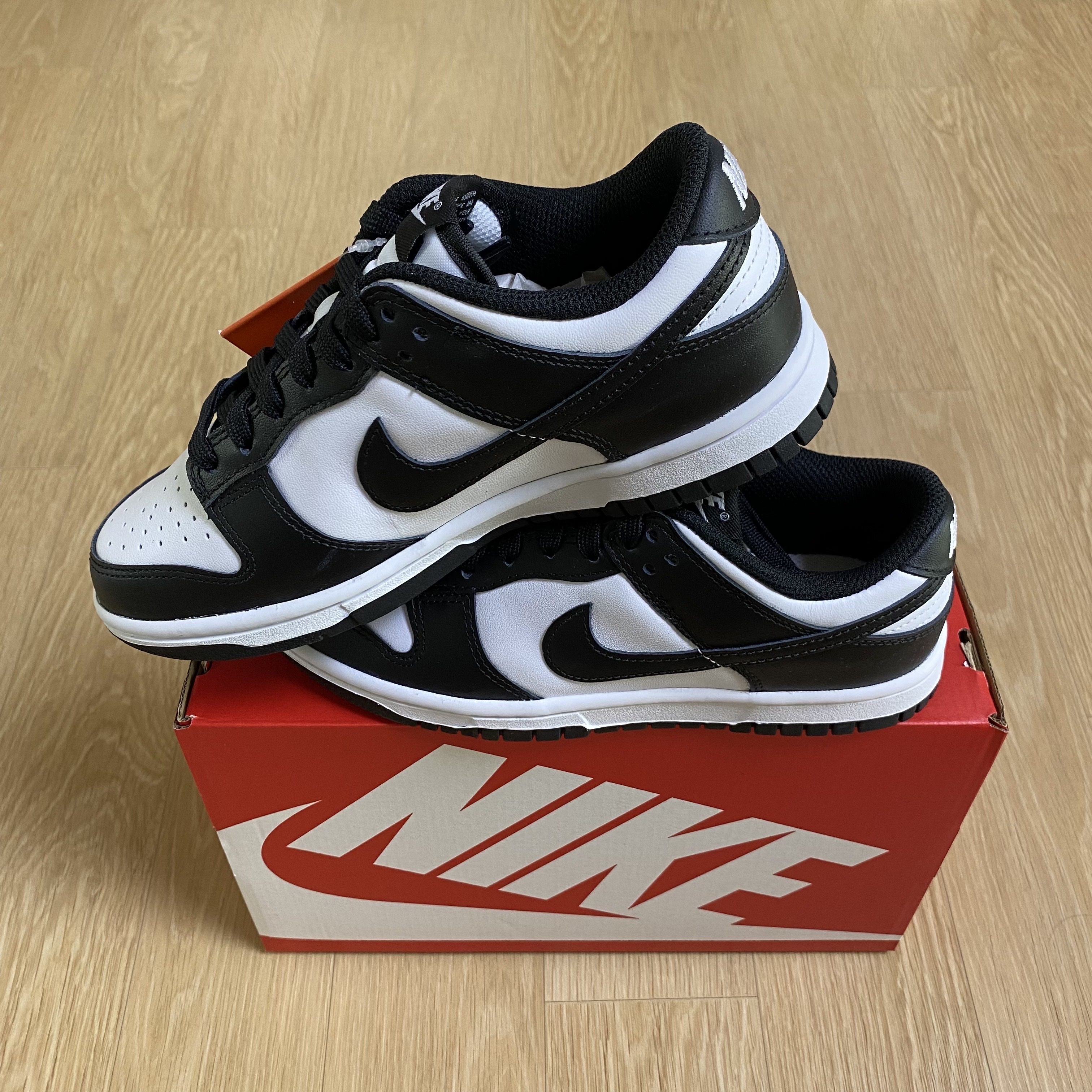 (W) Nike Dunk Low Black 착용 스타일