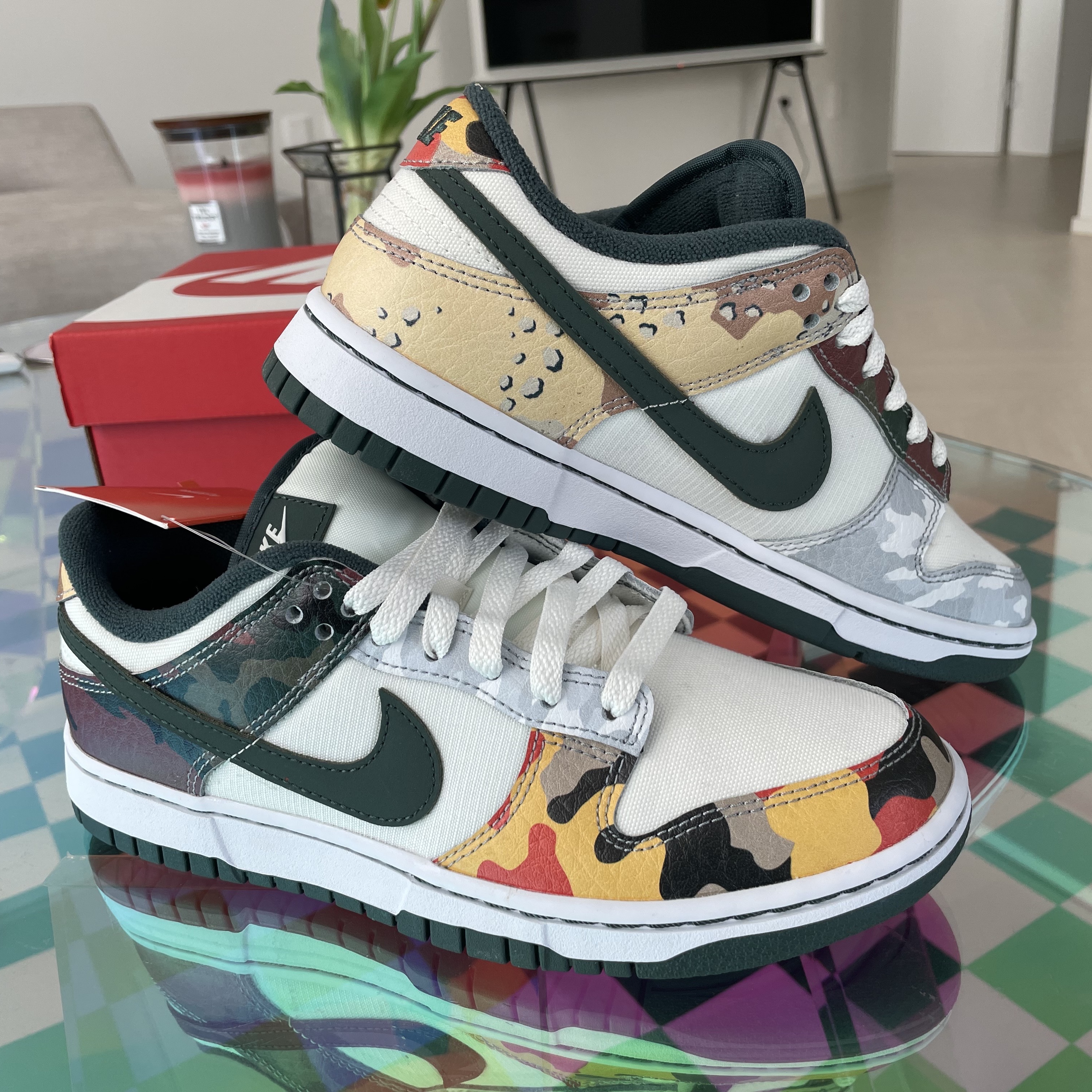 Nike Dunk Low SE Sail Multi Camo 착용 스타일 - 2