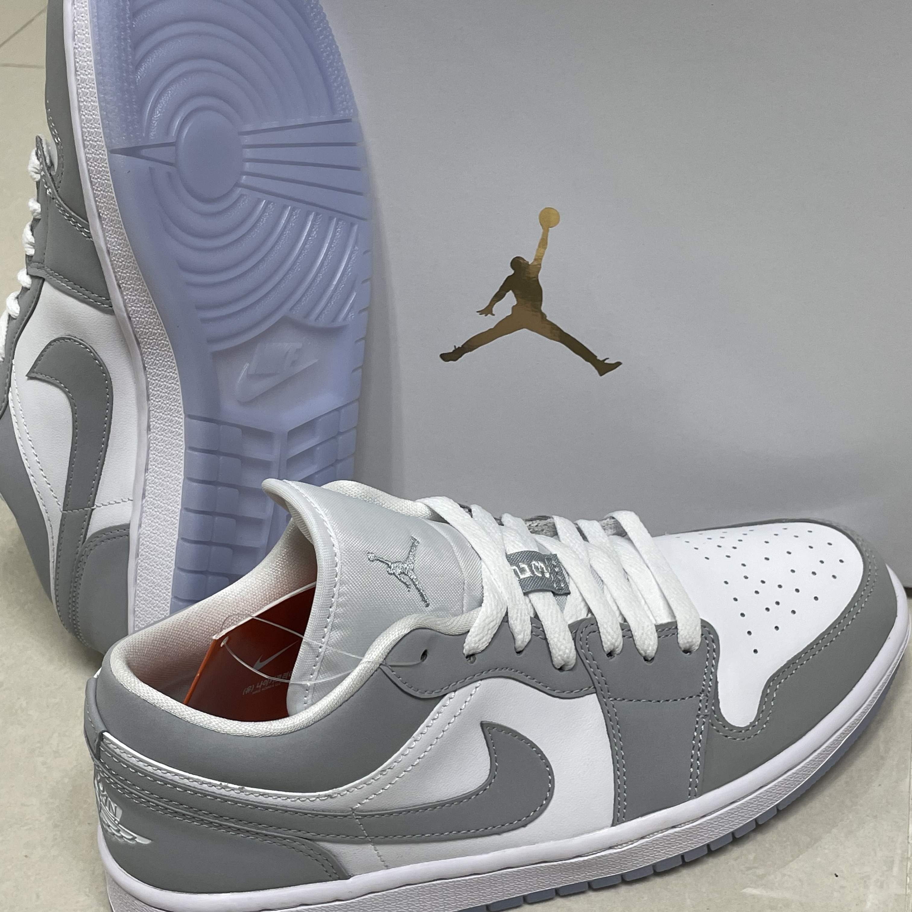 (W) Jordan 1 Low White Wolf Grey 착용 스타일 - 2