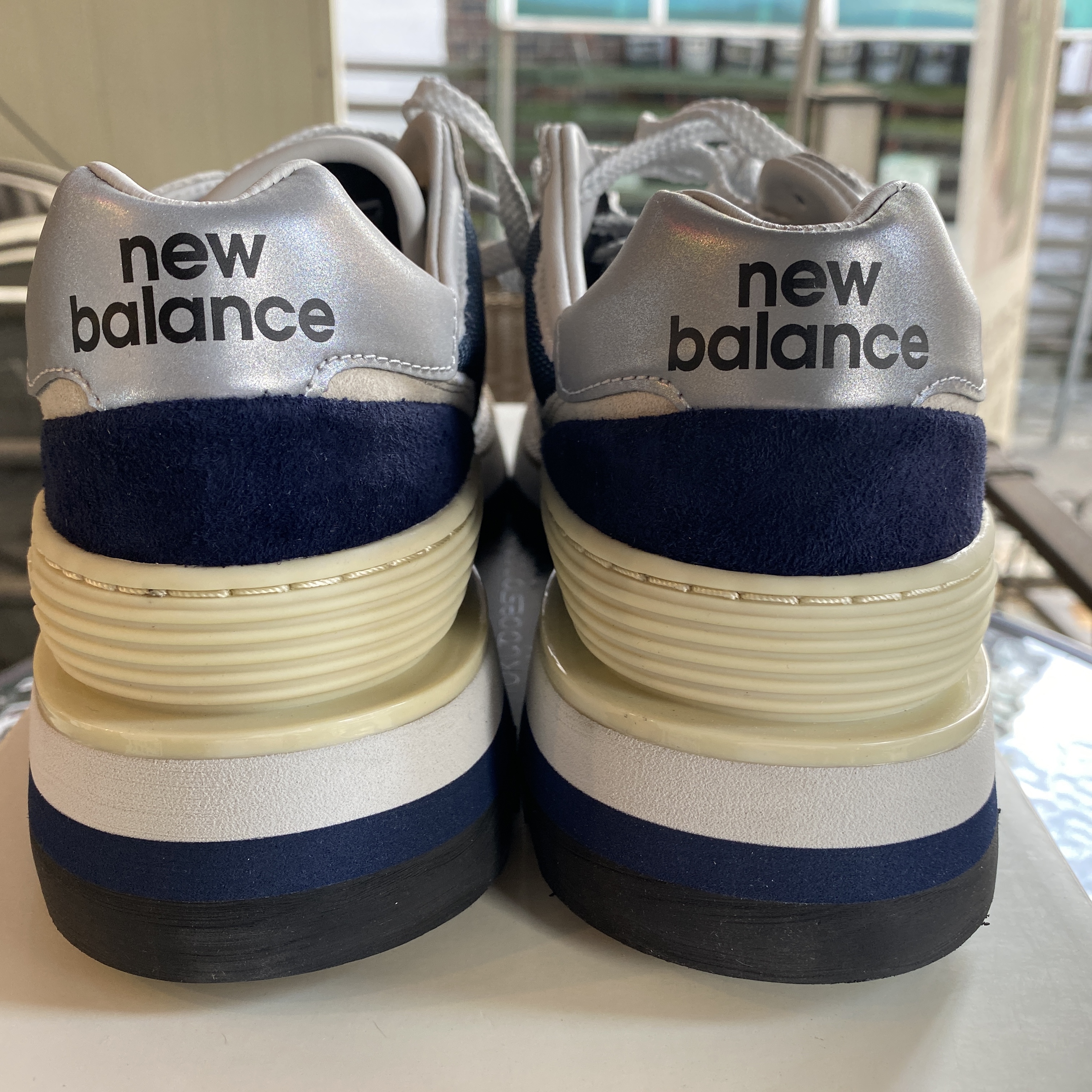New Balance x Tokyo Design Studio 574 Navy Blue 착용 스타일 - 4