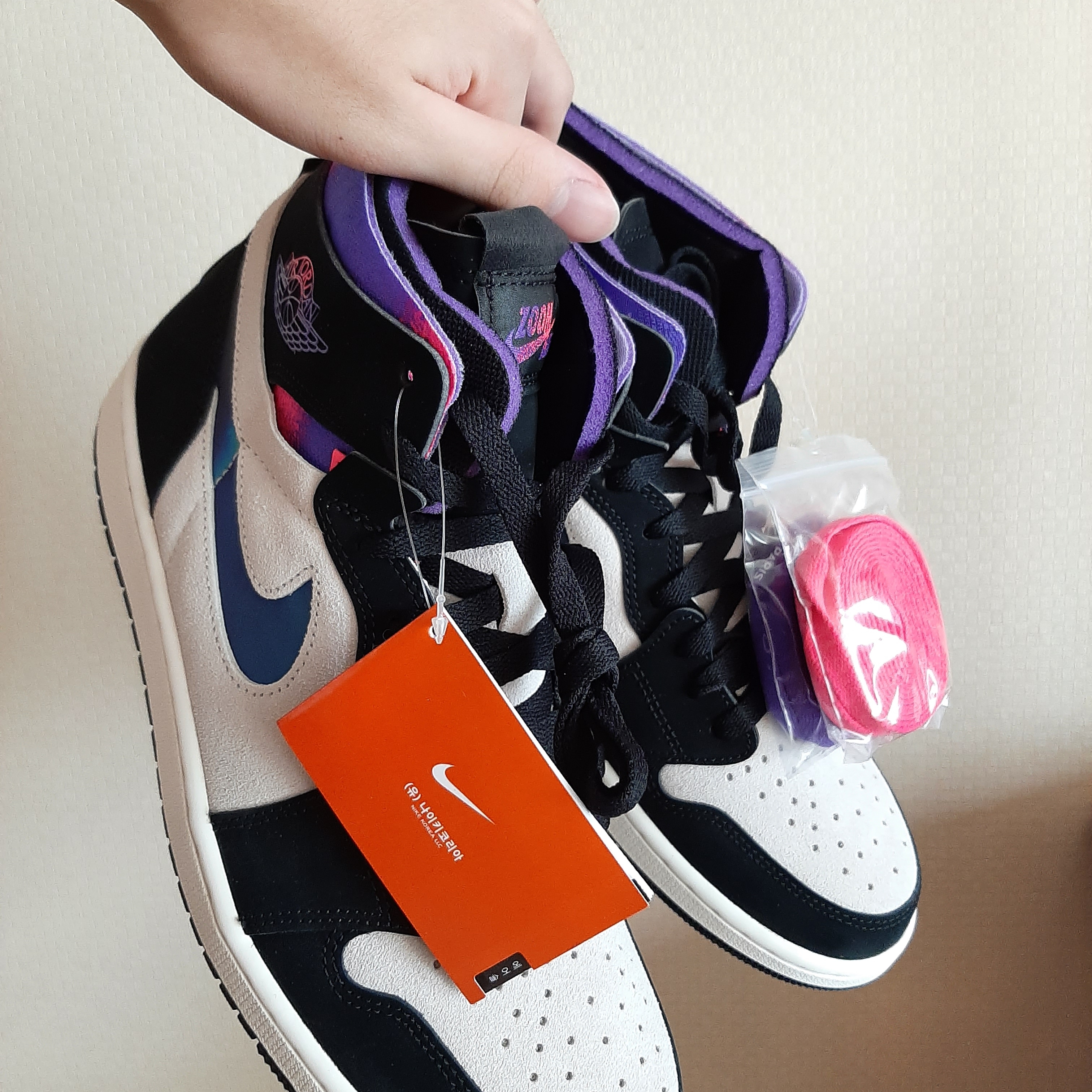 Jordan 1 x Paris Saint-Germain Zoom Air CMFT 착용 스타일 - 1