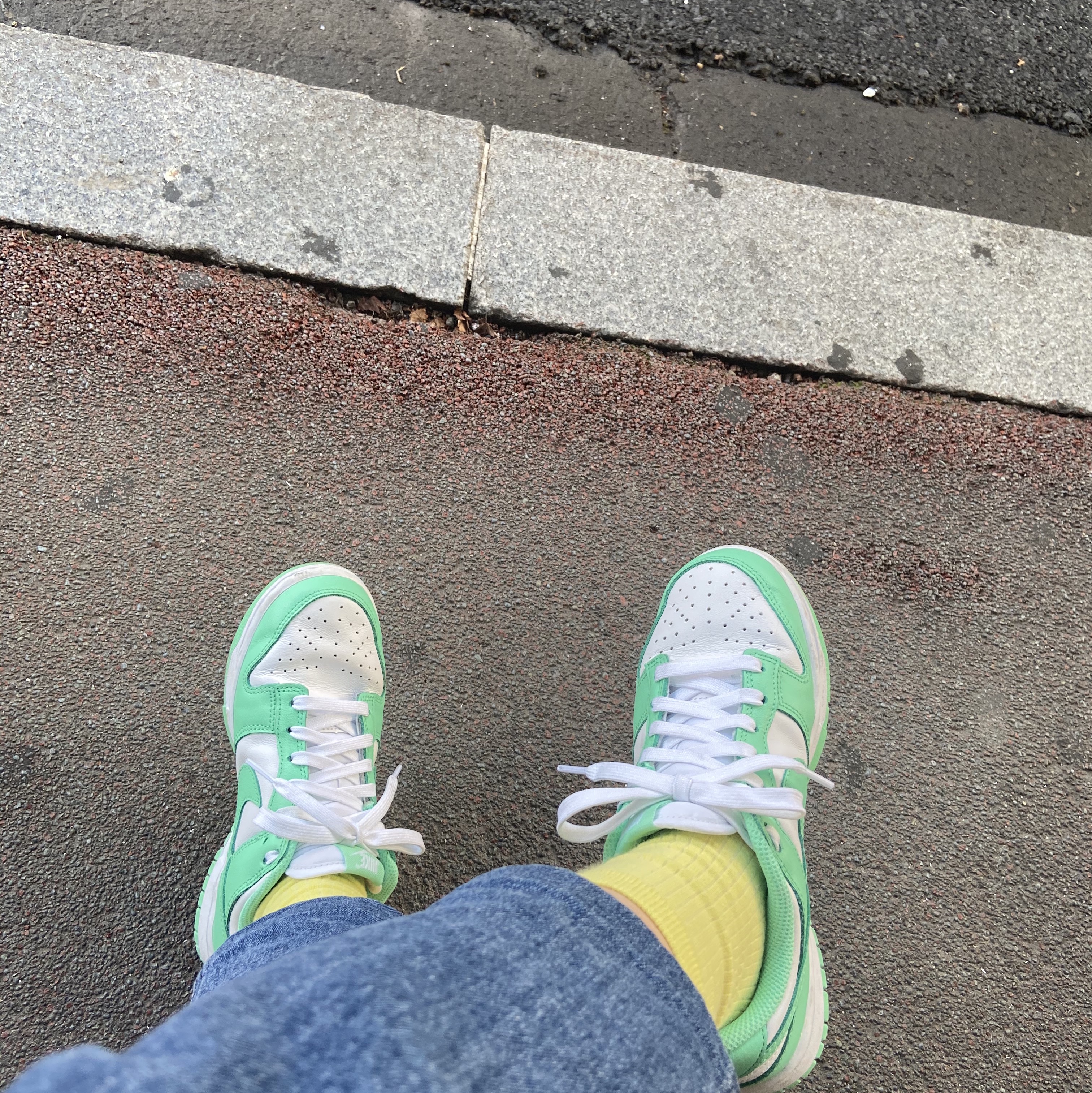 (W) Nike Dunk Low Green Glow, Nike Dunk Low SP Veneer 착용 스타일 - 4