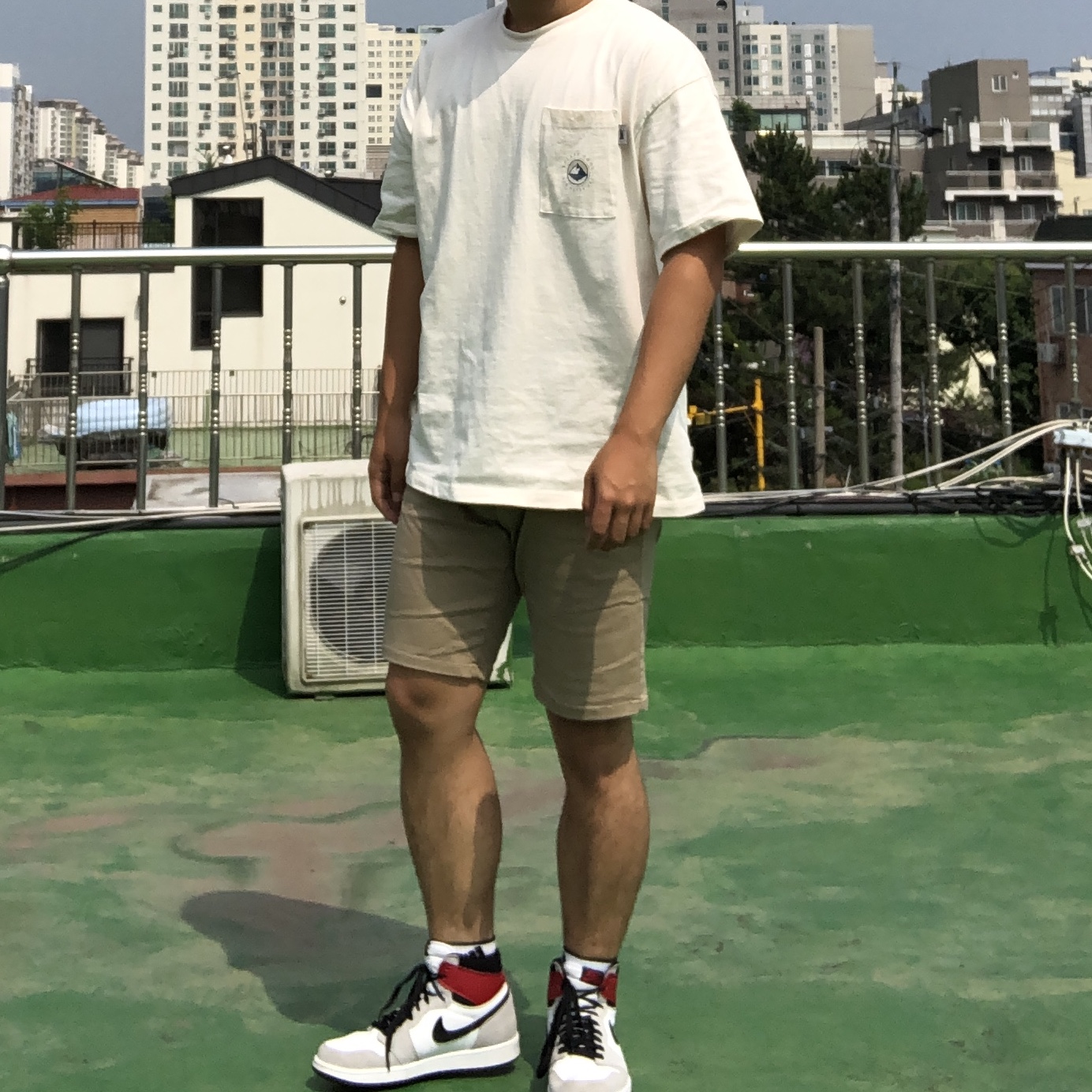 Jordan 1 Retro High OG Light Smoke Grey 착용 스타일