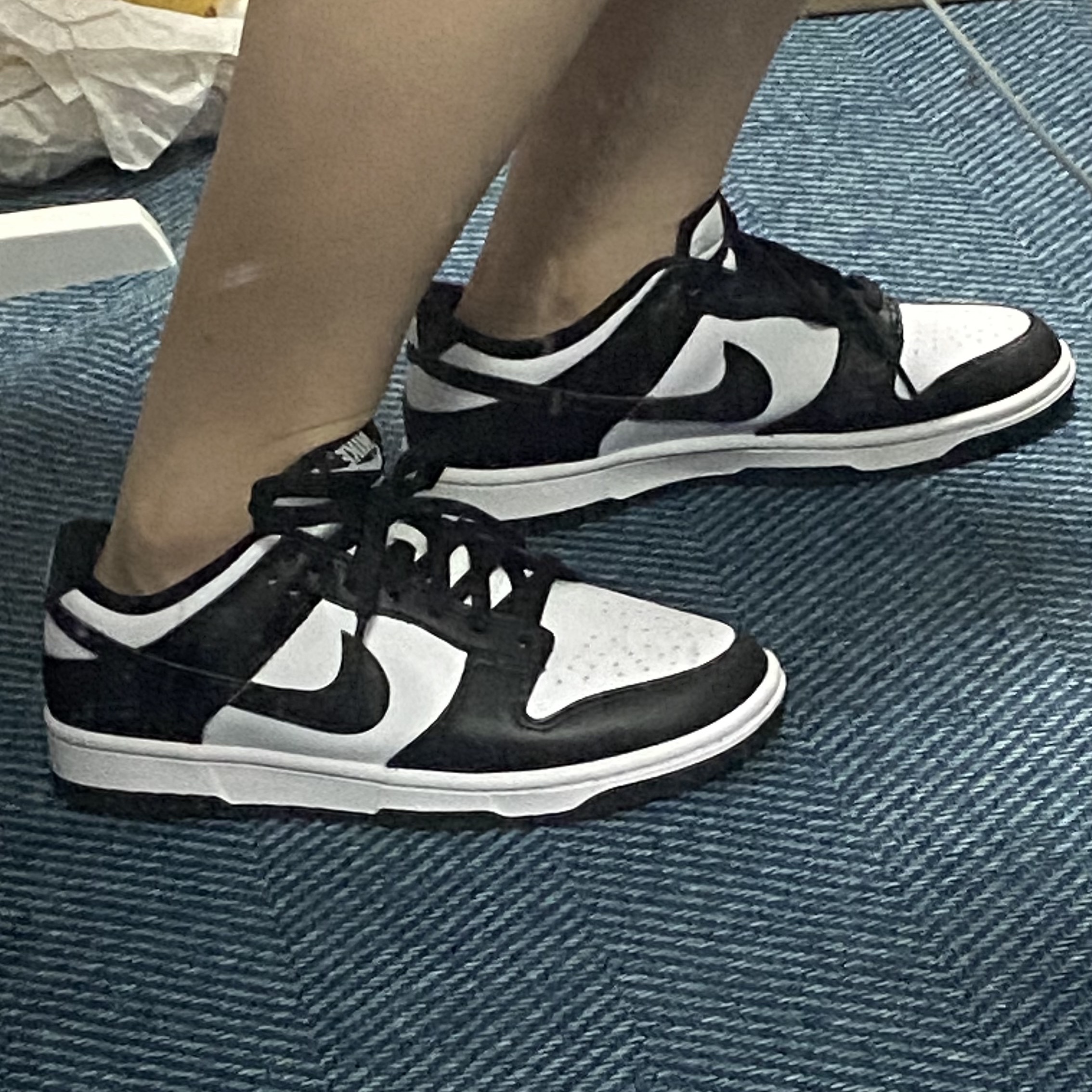 (W) Nike Dunk Low Black 착용 스타일 - 3