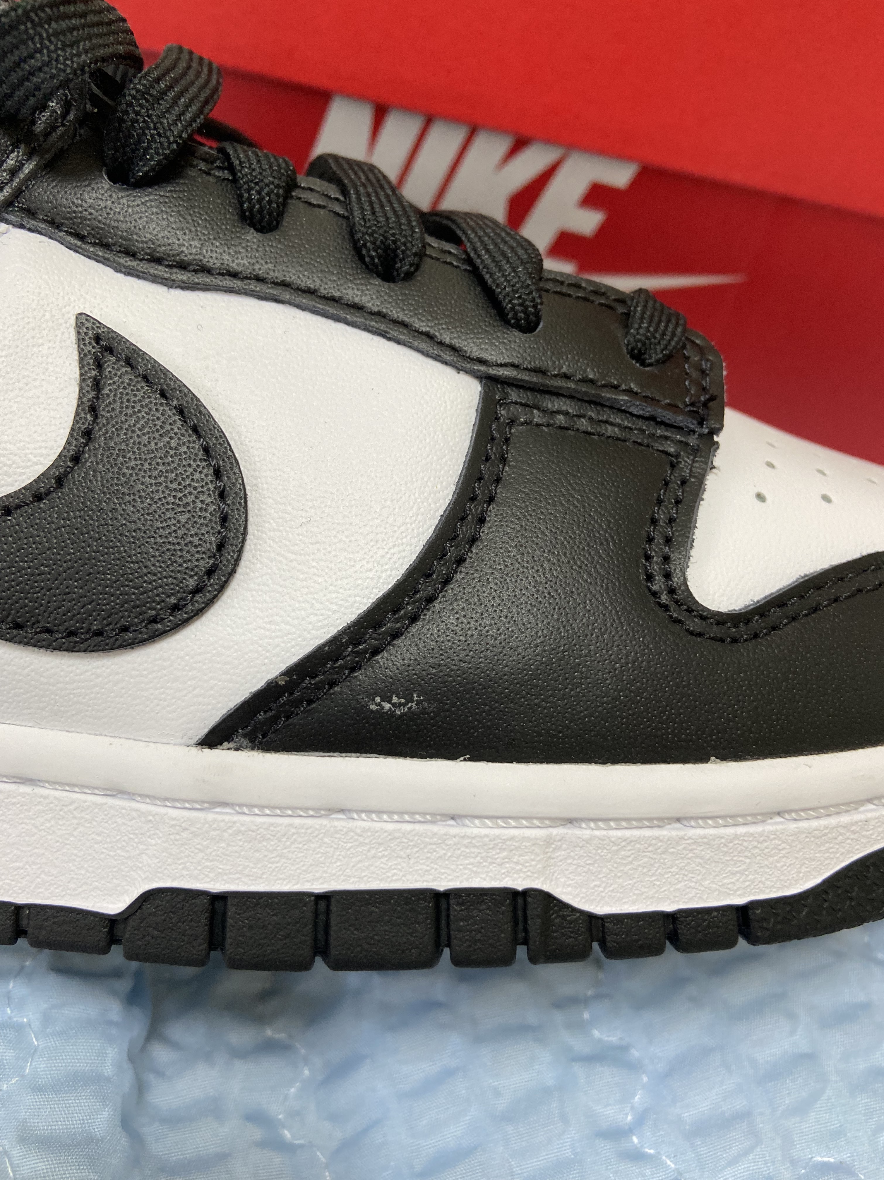 Nike Dunk Low Retro Black 착용 스타일 - 4