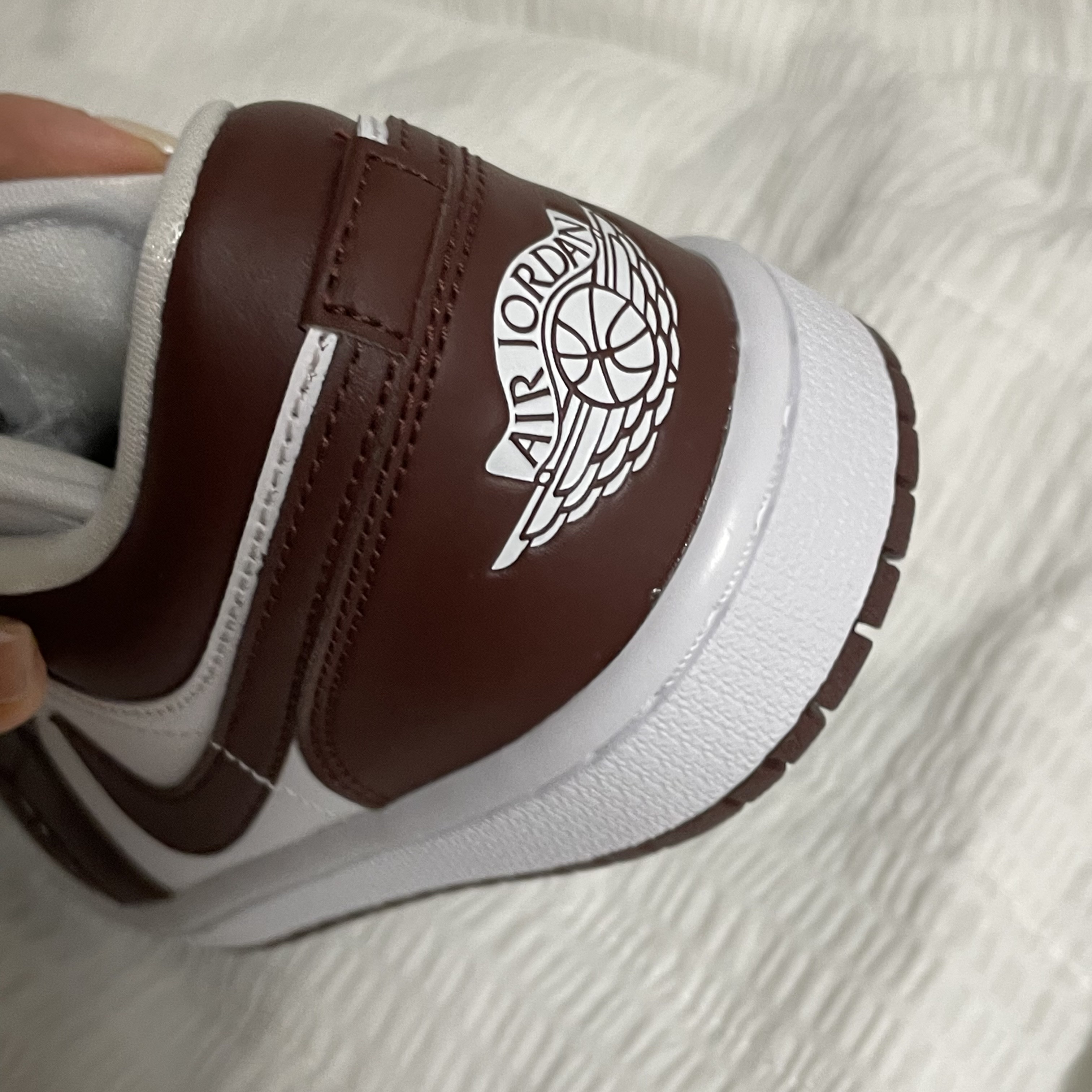 (W) Jordan 1 Low Bronze Eclipse 착용 스타일 - 3