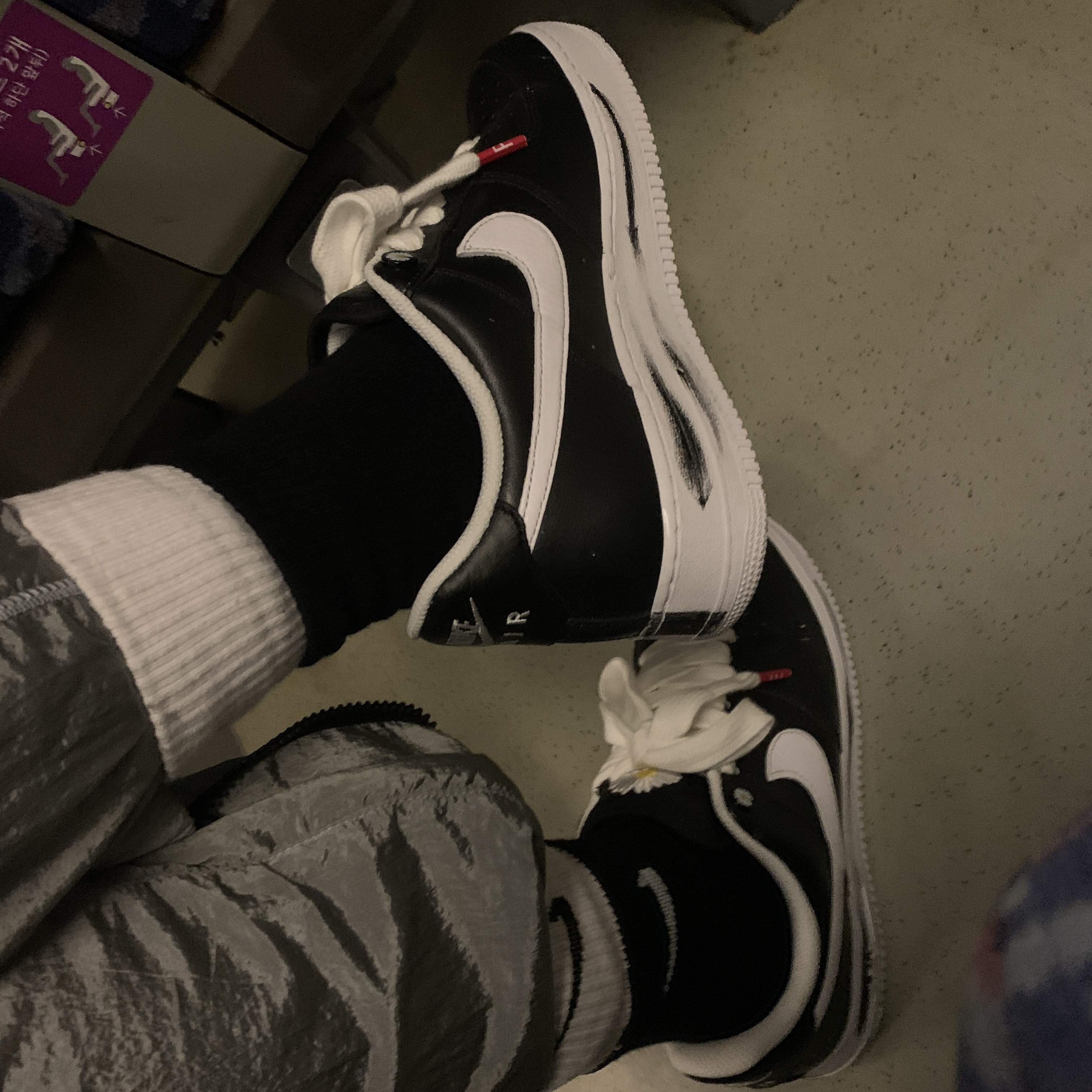 Nike x Peaceminusone Air Force 1 Low Para-Noise 착용 스타일