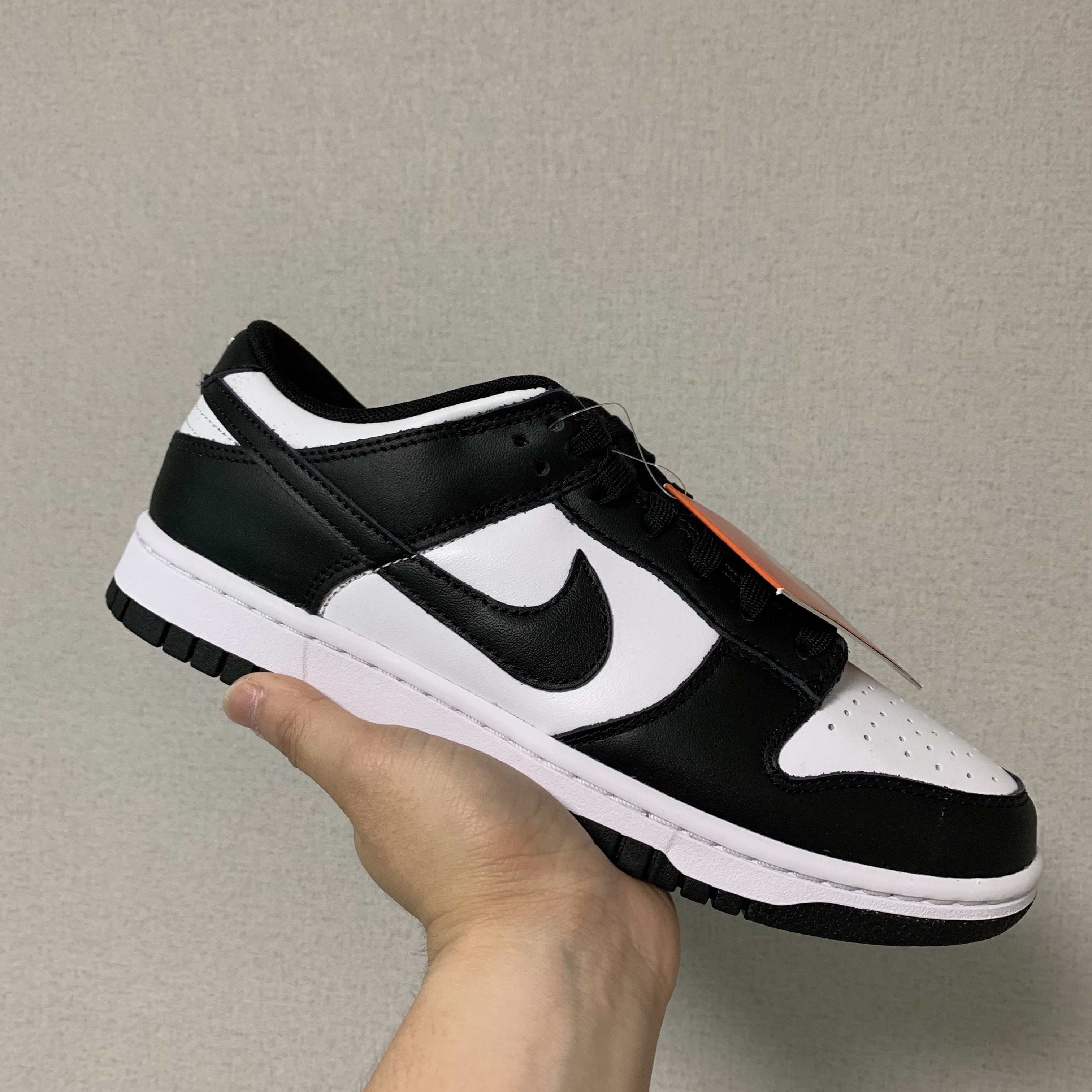 Nike Dunk Low Retro Black 착용 스타일