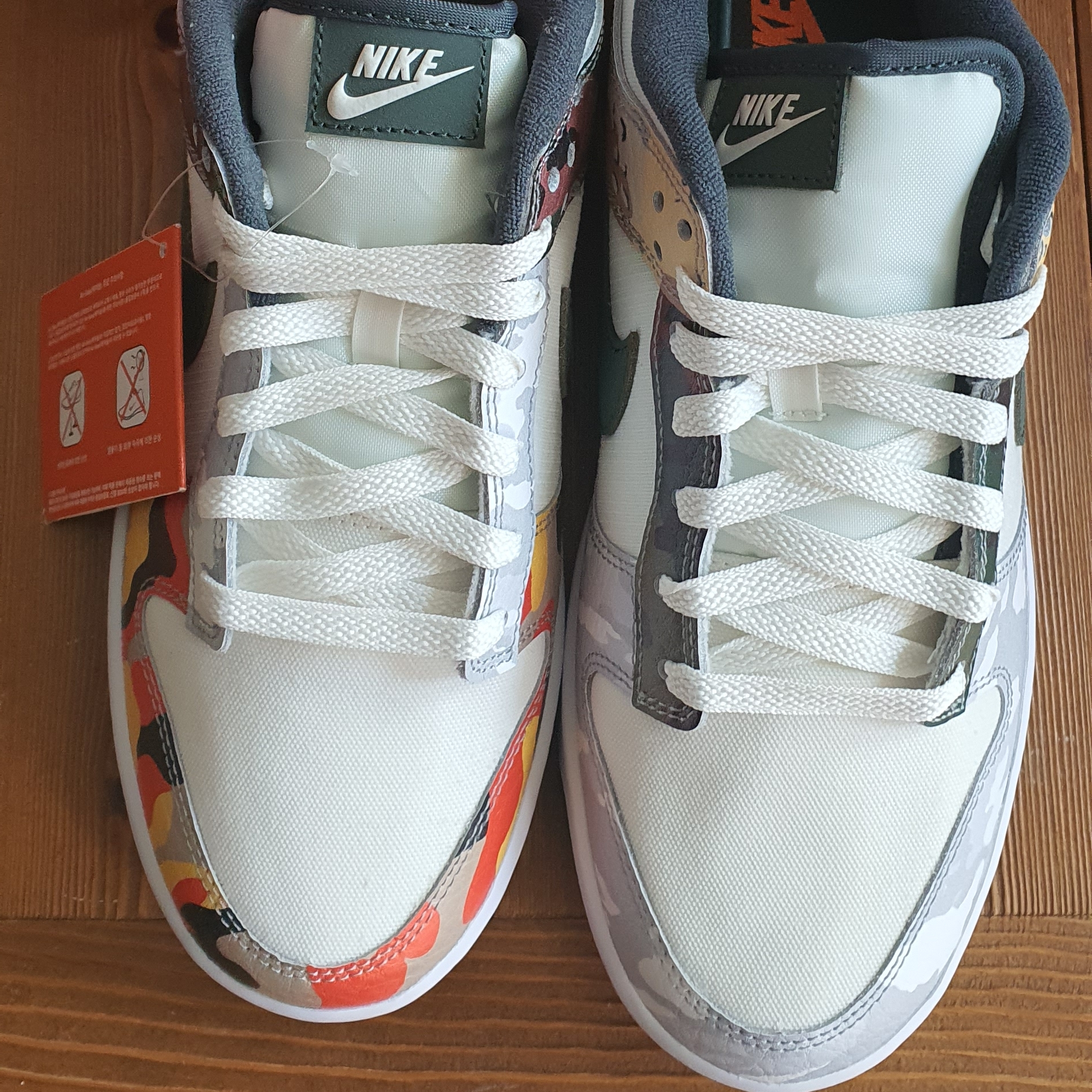 Nike Dunk Low SE Sail Multi Camo 착용 스타일 - 2