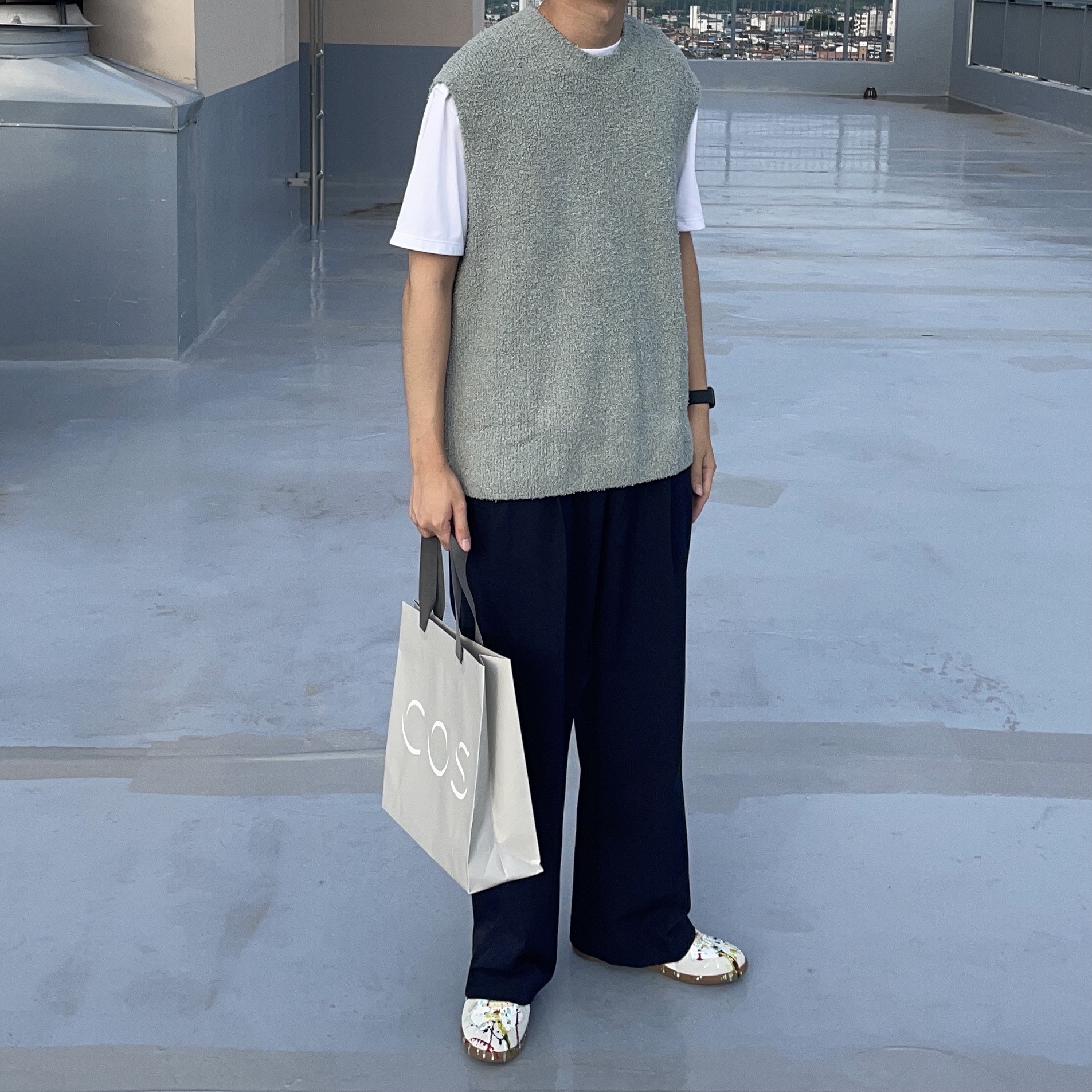 Maison Margiela Replica Paint Drop Sneakers 착용 스타일