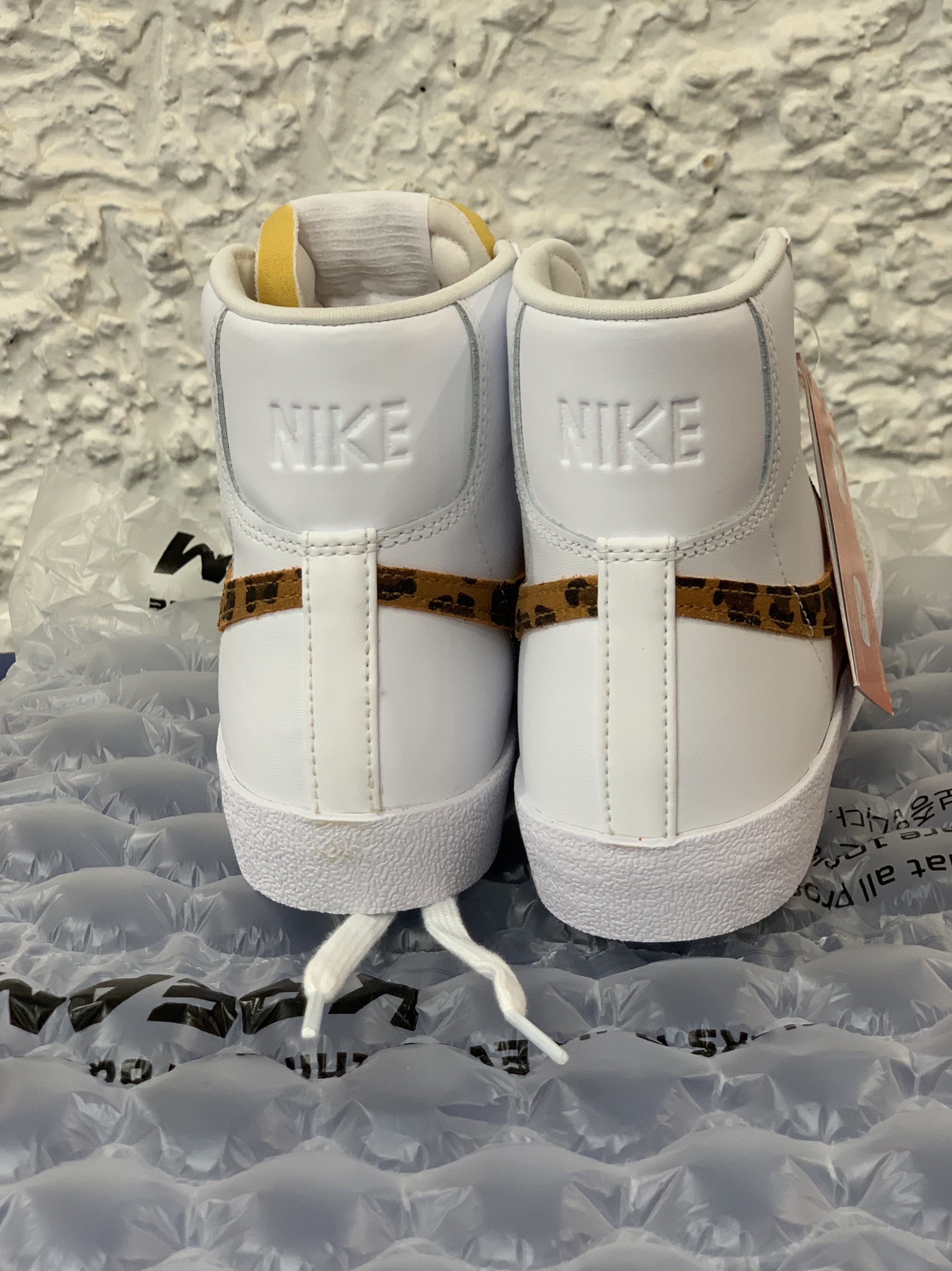 (W) Nike Blazer Mid '77 SE Leopard 착용 스타일 - 2