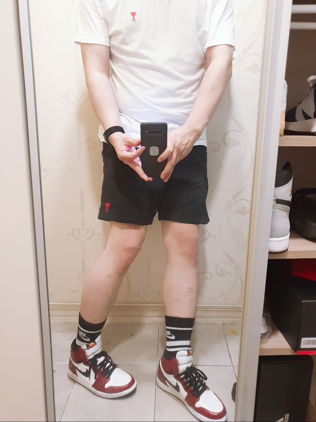 Jordan 6 Retro Carmine 2021, AMI de Coeur T-Shirt White Blanc 착용 스타일 - 4