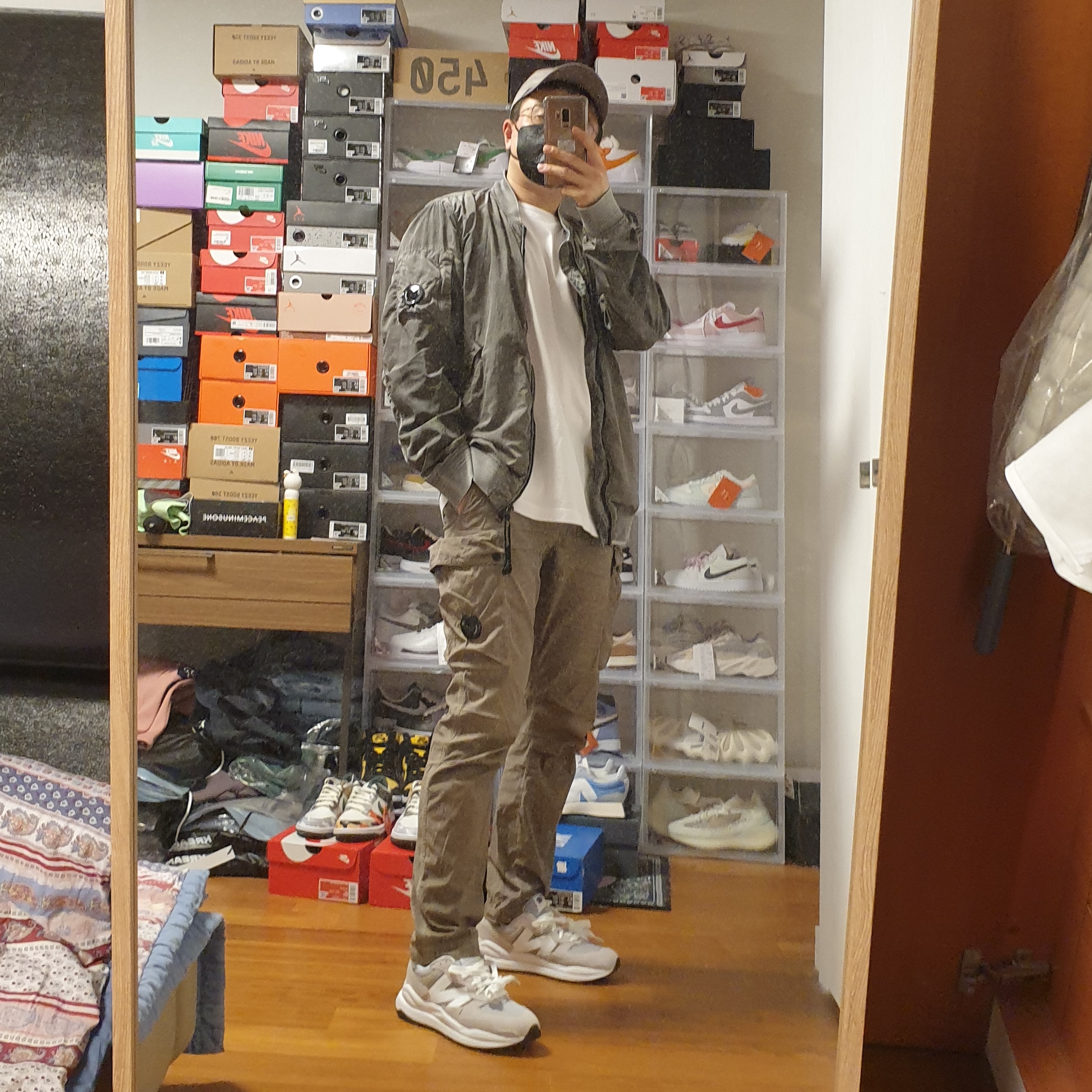 New Balance 5740 Dove Grey White 착용 스타일 - 1