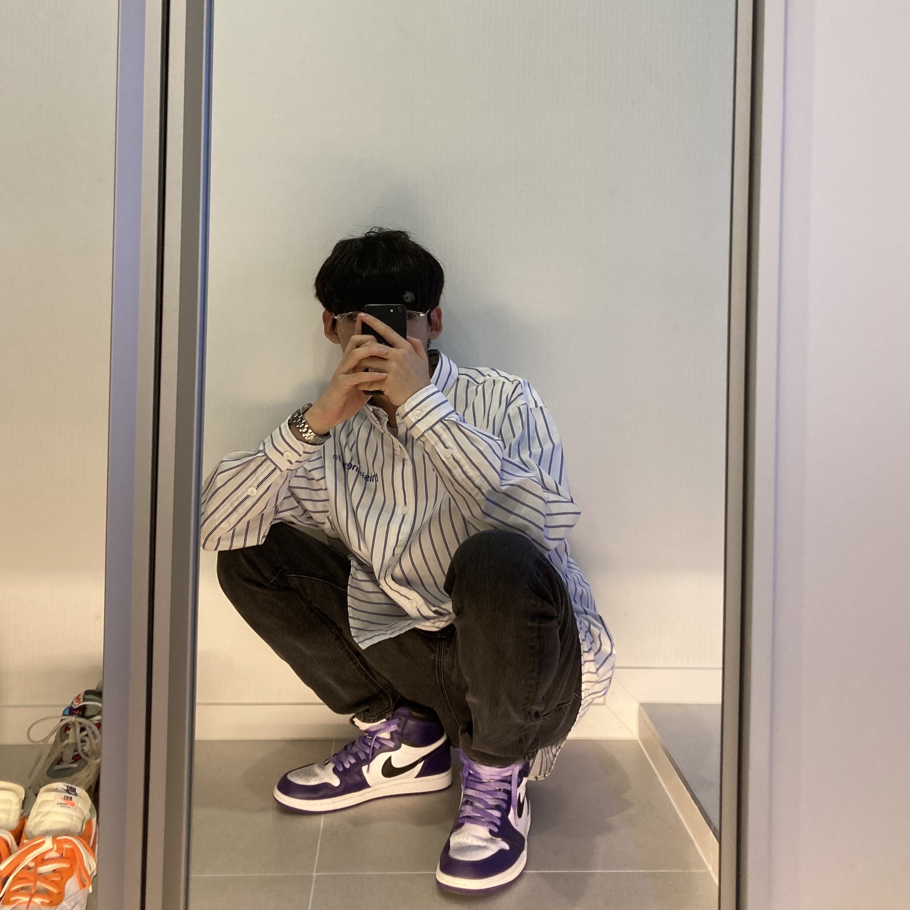 Jordan 1 Retro High OG Court Purple 2020, Nike x Travis Scott Air Max 270 React Cactus Trails 착용 스타일