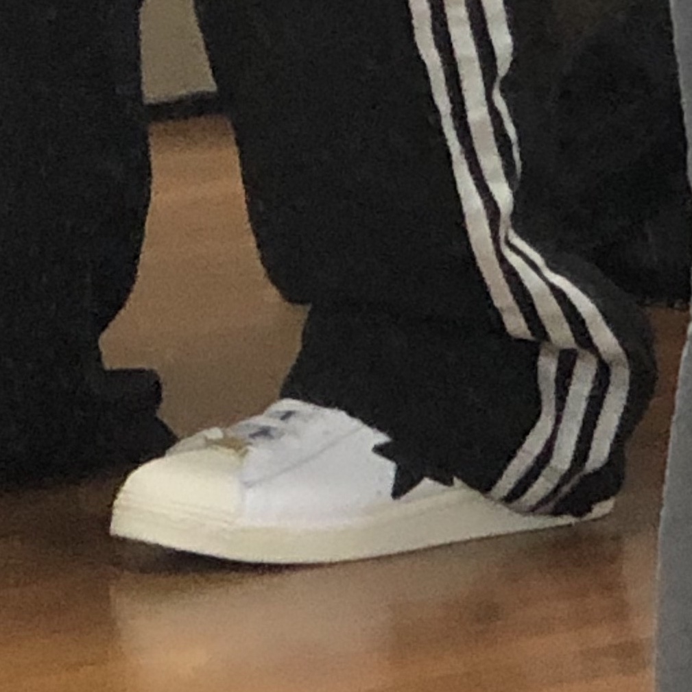 Adidas x BAPE Superstar 80s White Black 착용 스타일 - 2