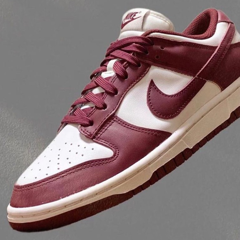 Nike Dunk Low SP University Red 2020 착용 스타일 - 2
