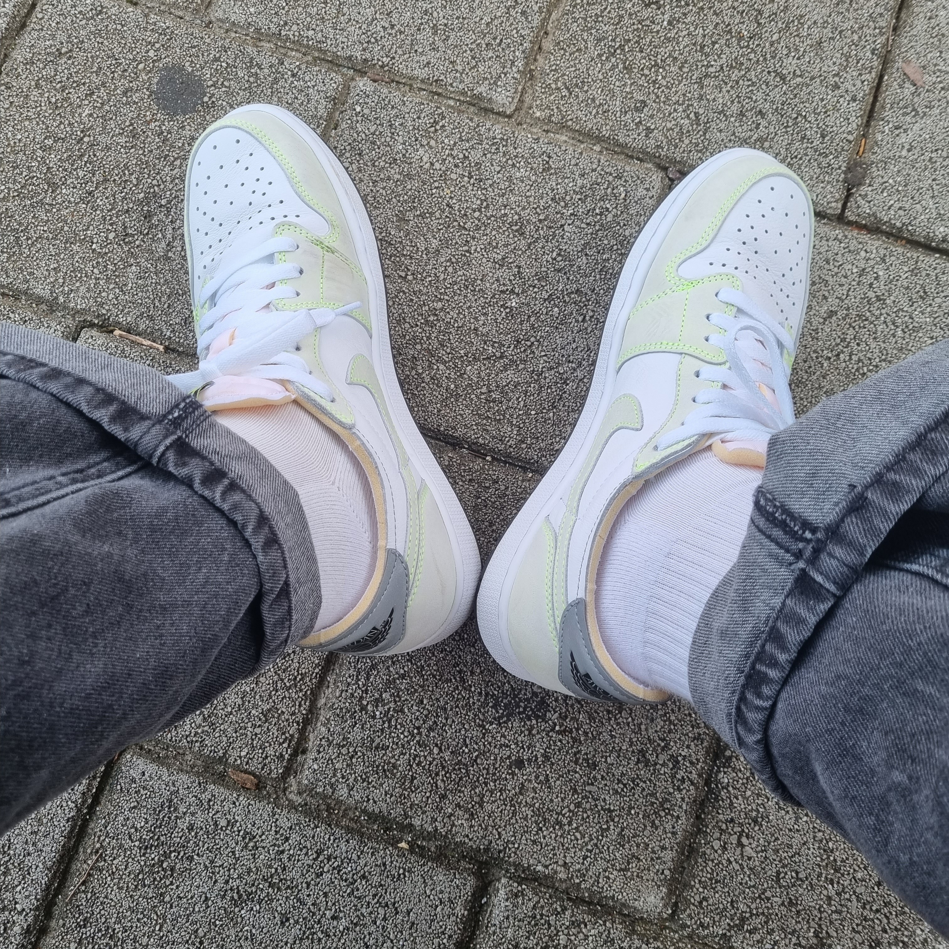 Jordan 1 Low OG Ghost Green 착용 스타일