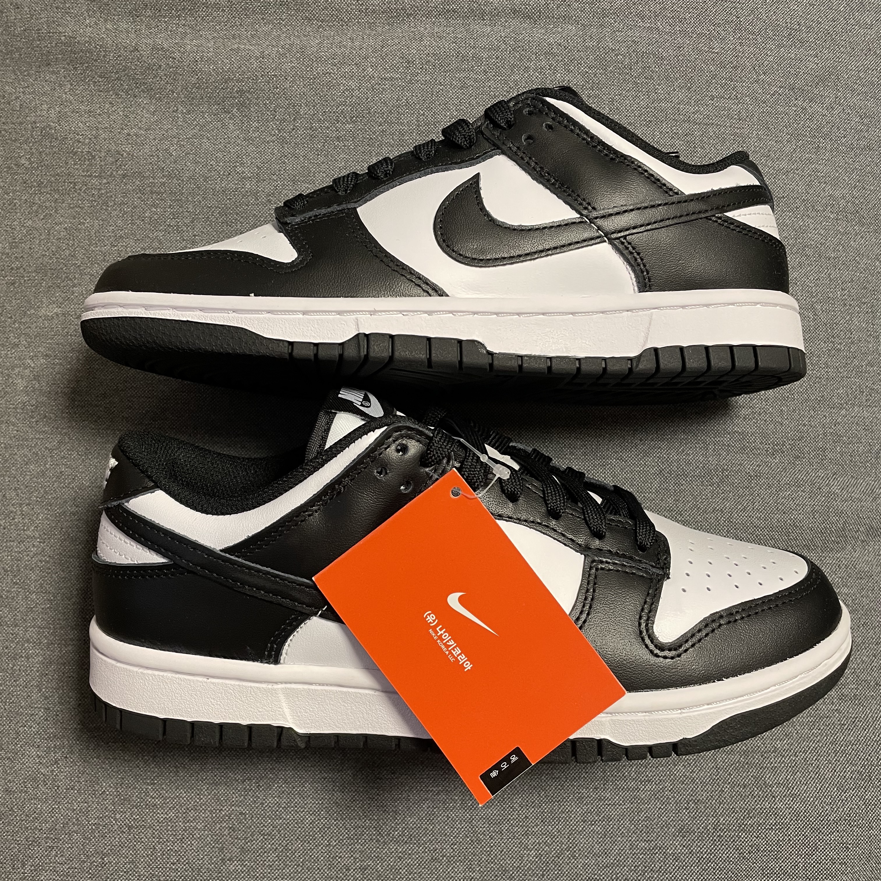(W) Nike Dunk Low Black 착용 스타일 - 5