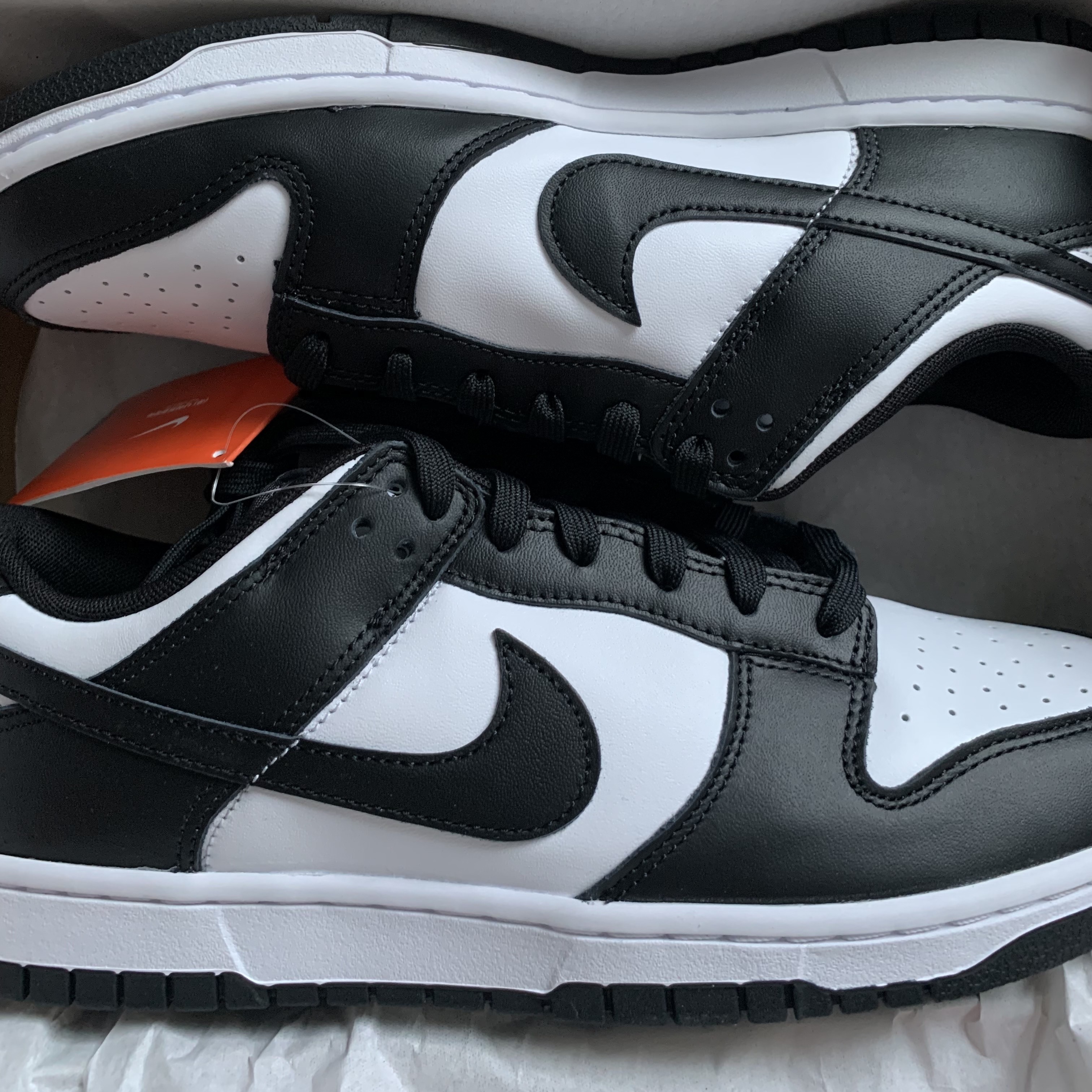 Nike Dunk Low Retro Black 착용 스타일