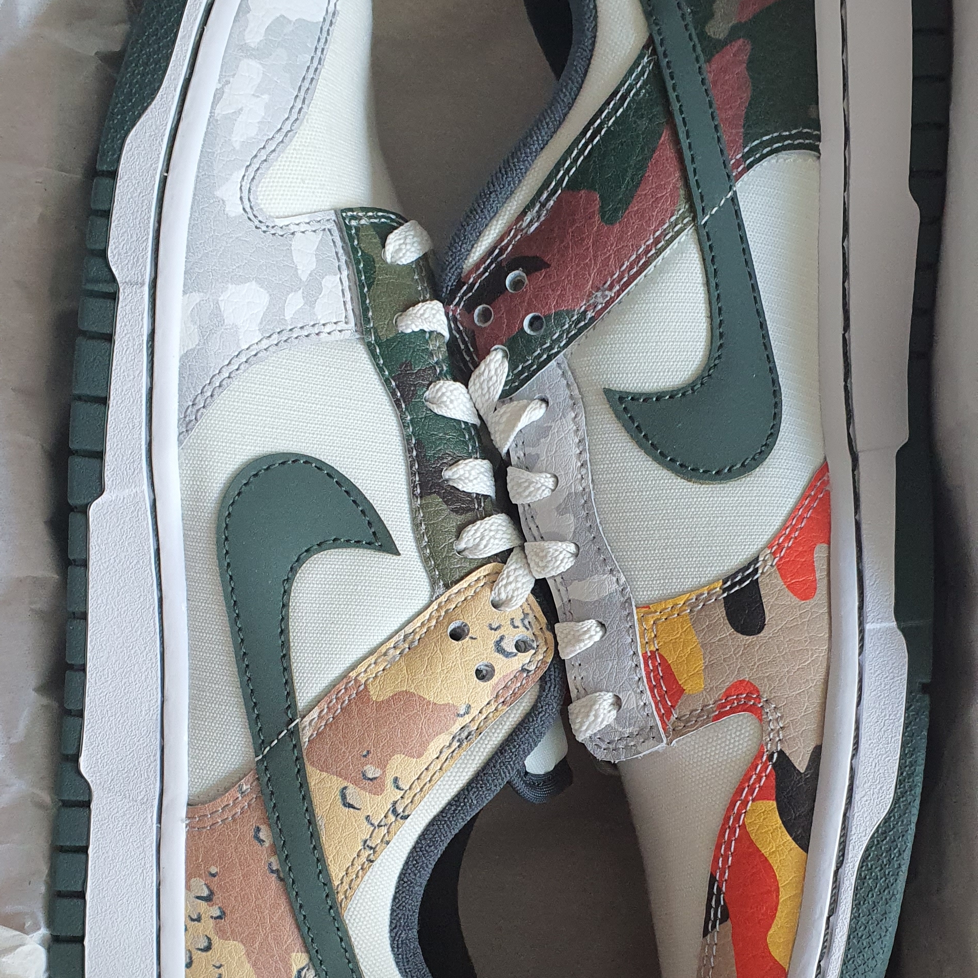 Nike Dunk Low SE Sail Multi Camo 착용 스타일 - 1