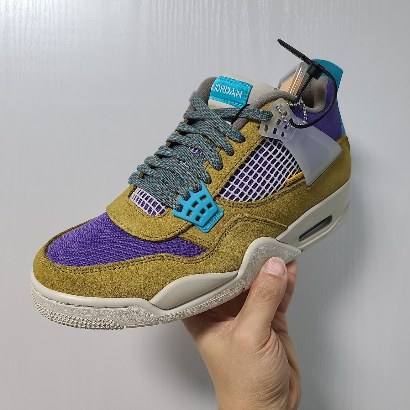 Jordan 4 x Union Retro SP Desert Moss 착용 스타일 - 1