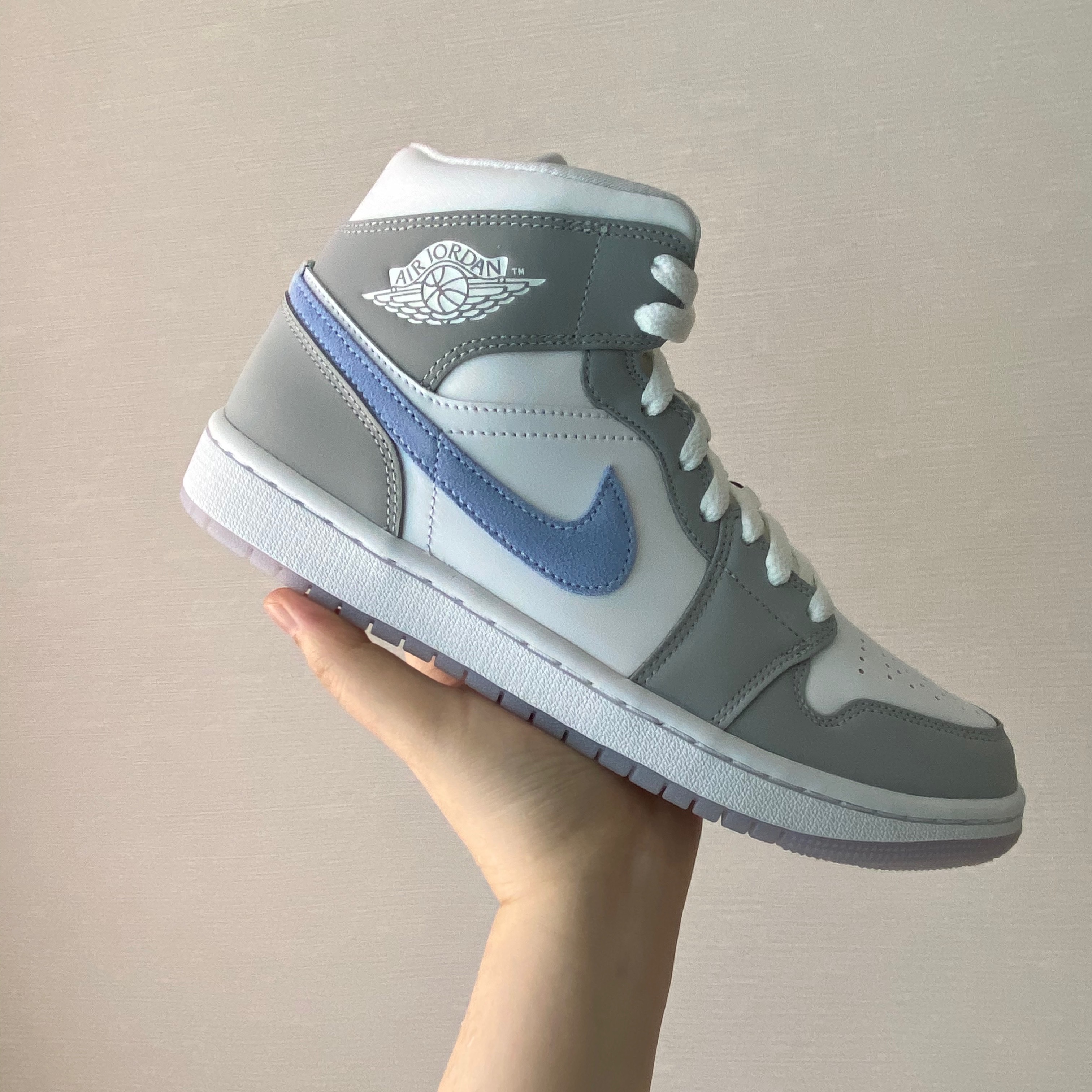 (W) Jordan 1 Mid Wolf Grey 착용 스타일