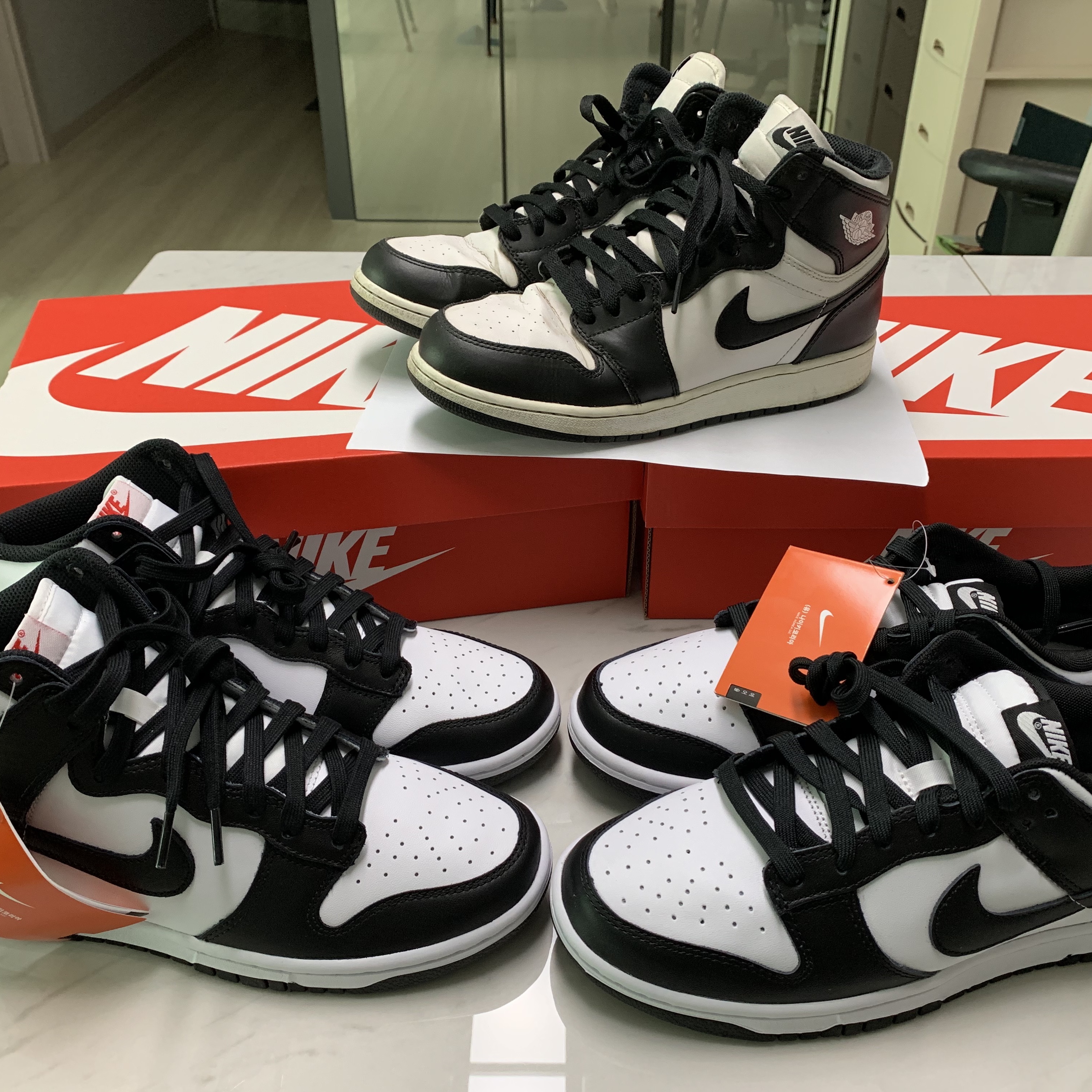 Nike Dunk Low Retro Black, Nike Dunk High Retro Black and White 착용 스타일