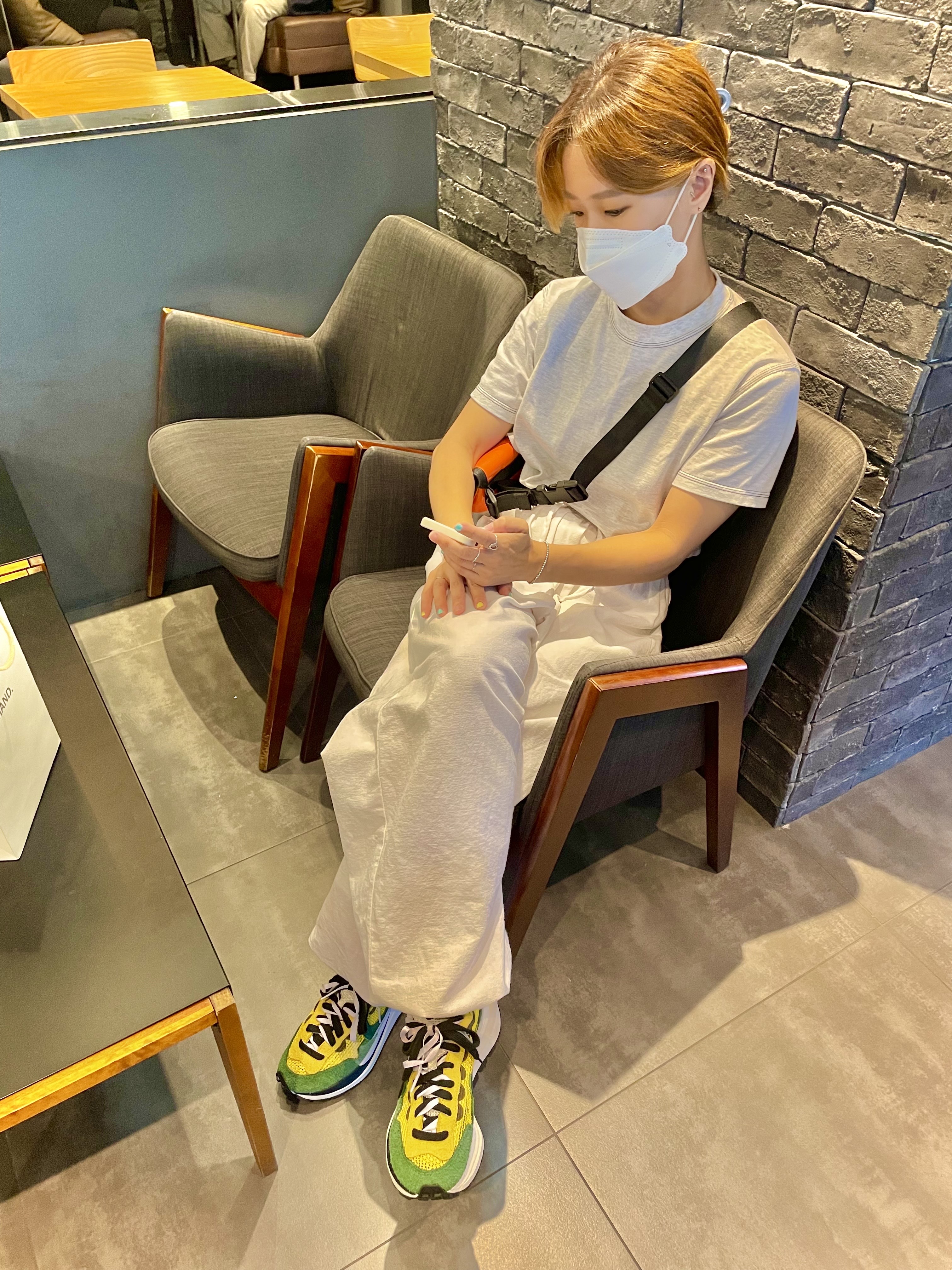Nike x Sacai VaporWaffle Tour Yellow & Gorge Green Sail 착용 스타일