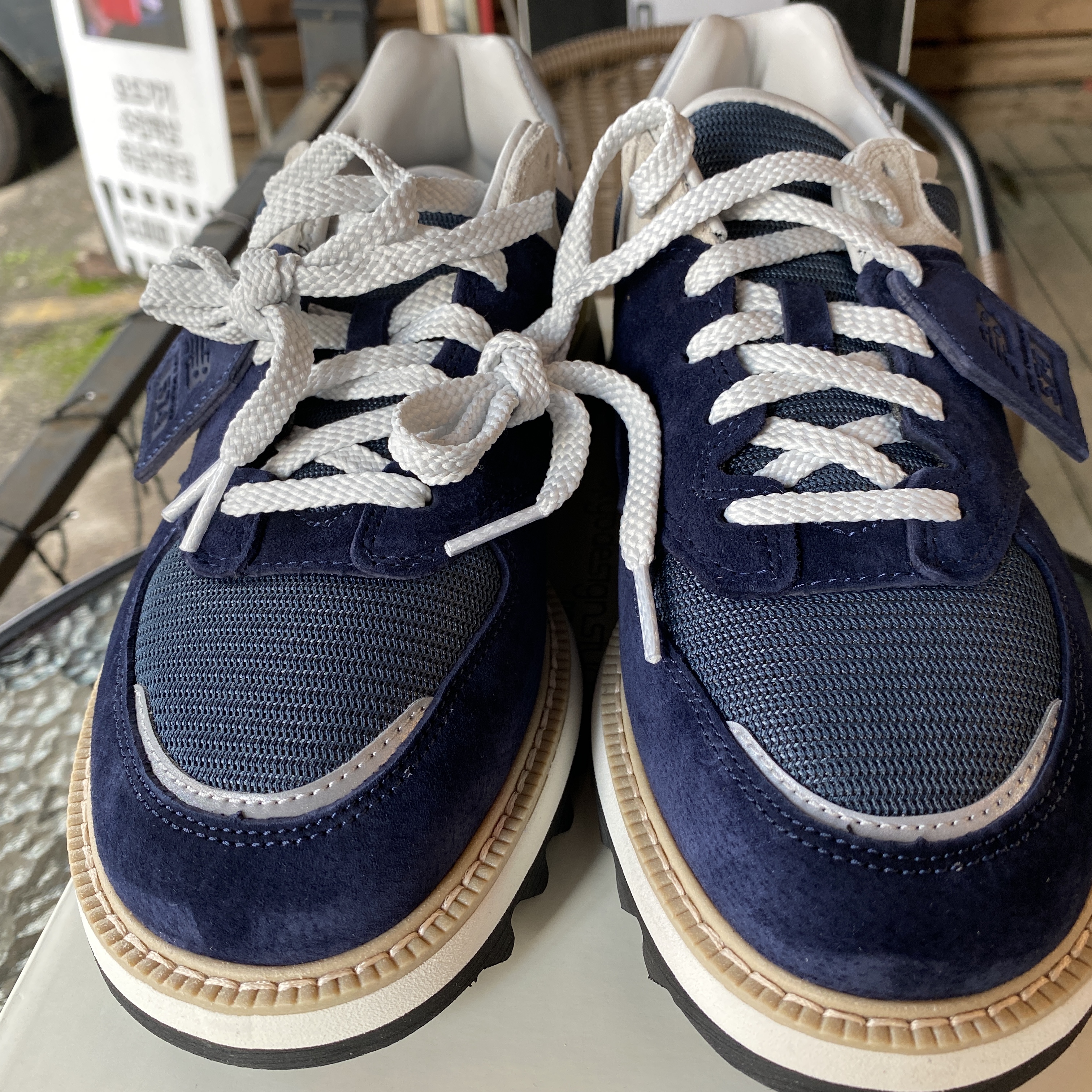 New Balance x Tokyo Design Studio 574 Navy Blue 착용 스타일 - 2