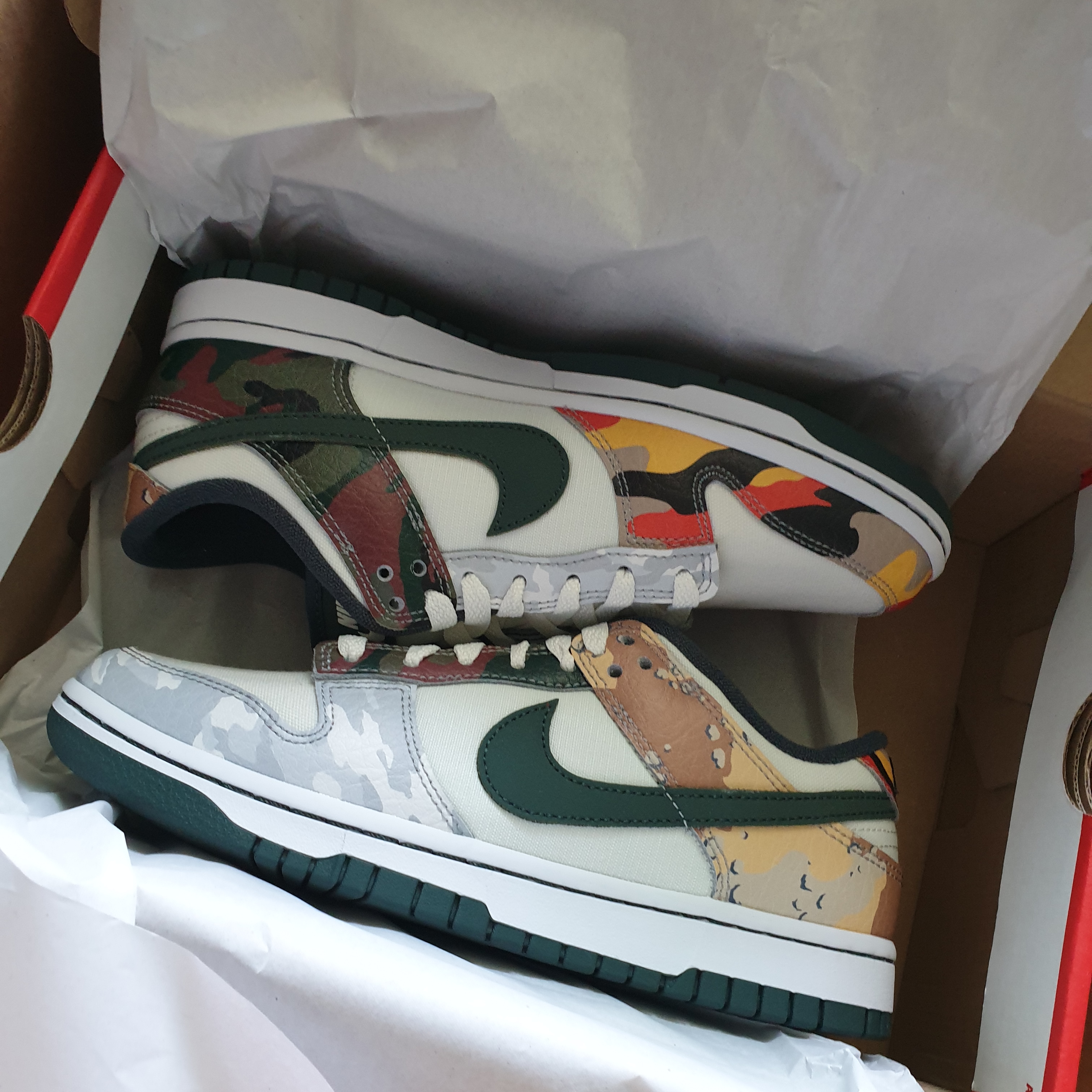Nike Dunk Low SE Sail Multi Camo 착용 스타일 - 1
